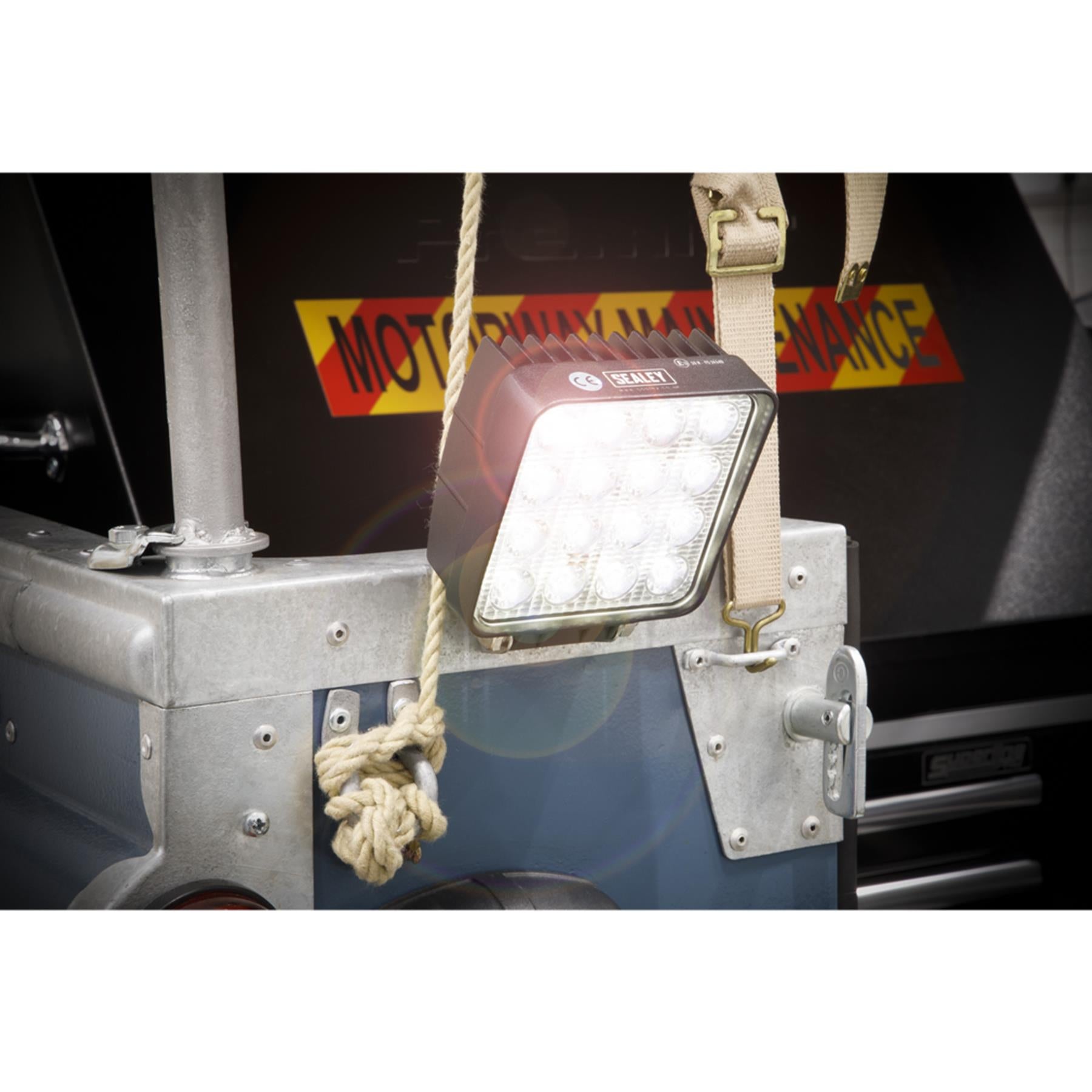Sealey Square Work Light with Mounting Bracket 48W LED