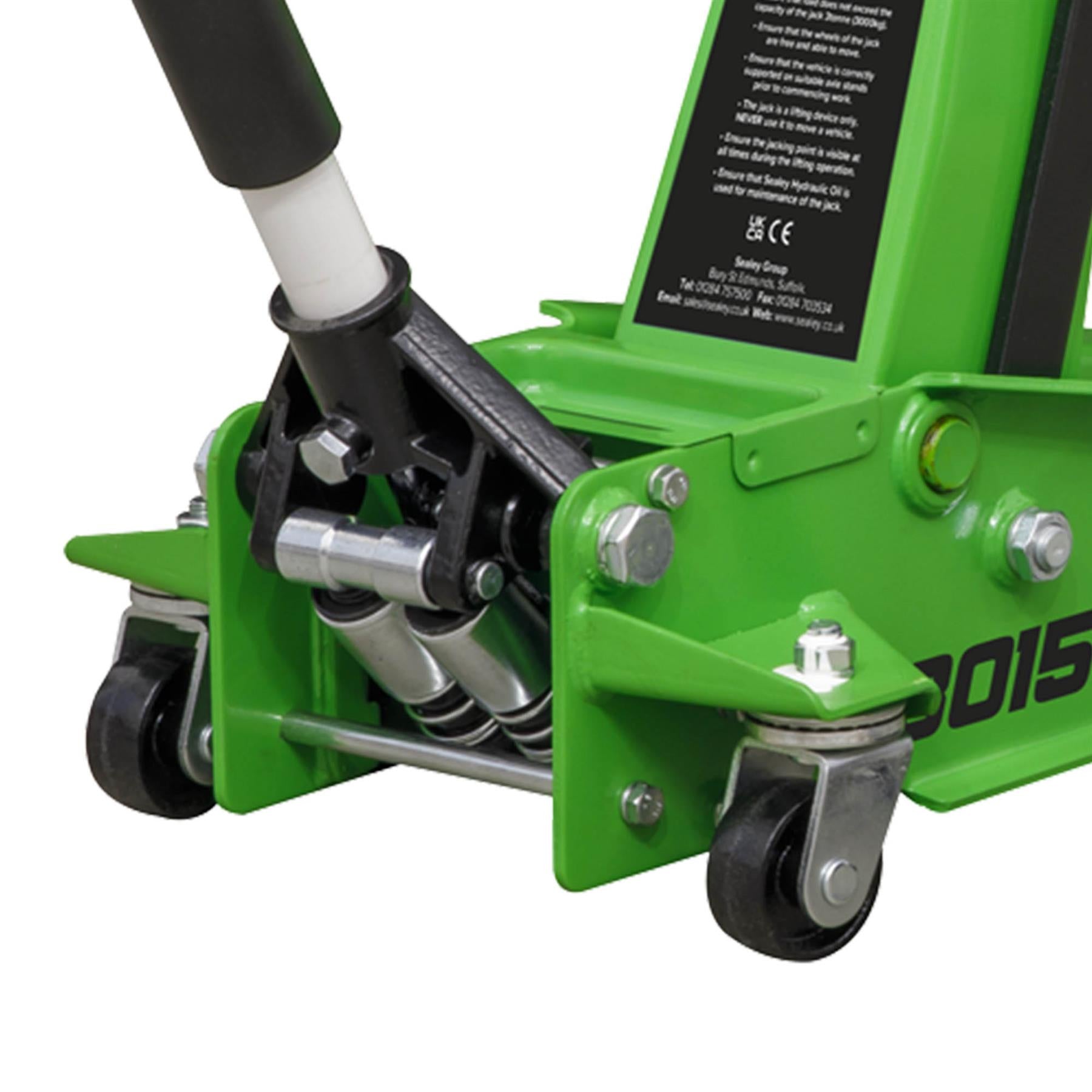 Sealey Trolley Jack 3 Tonne with Super Rocket Lift & Axle Stands (Pair) 3 Tonne Capacity per Stand-Hi-Vis