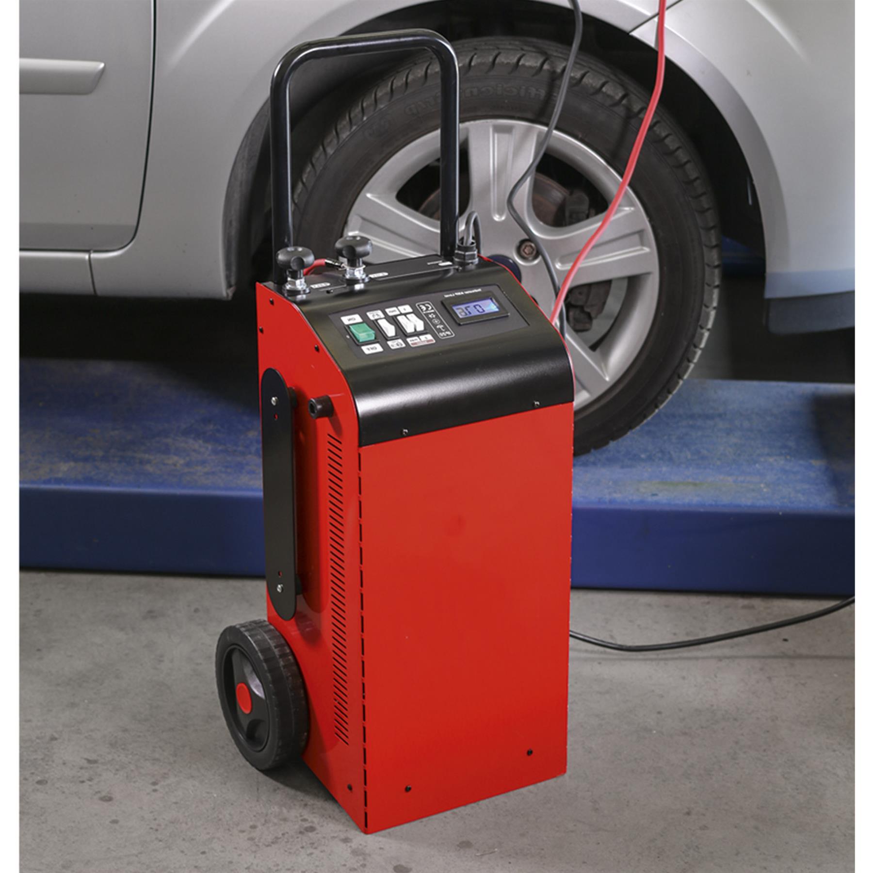 Sealey Starter/Charger 300Amp 12/24V Battery Starter Charger