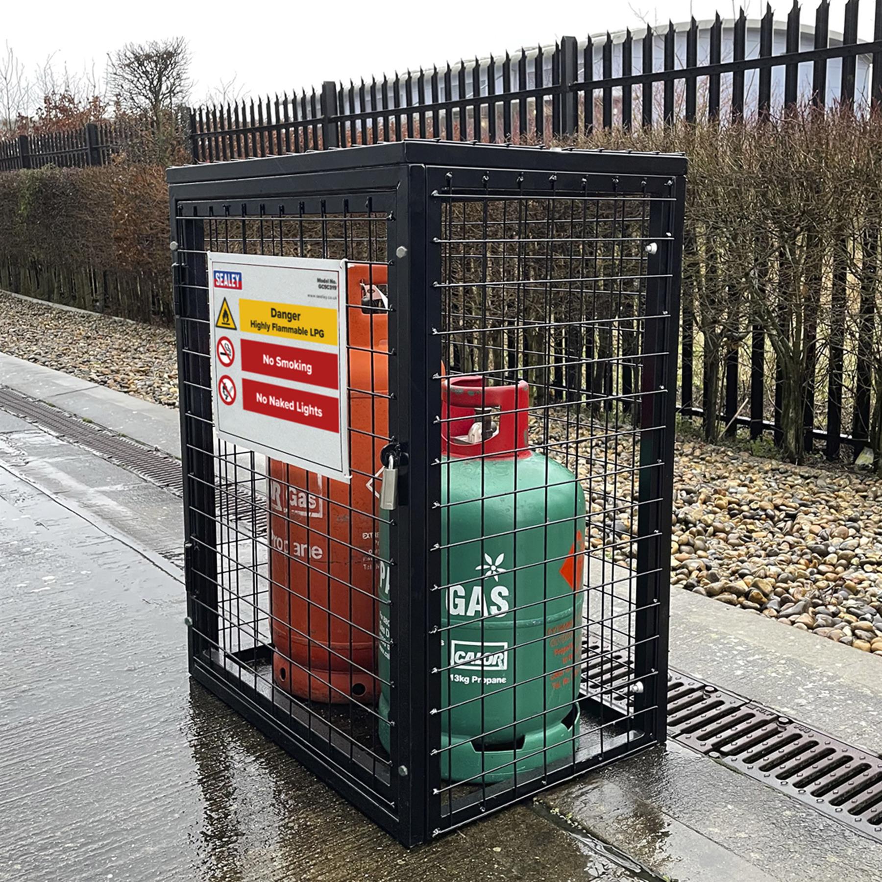 Sealey Safety Cage - 2 x 19kg Gas Cylinders