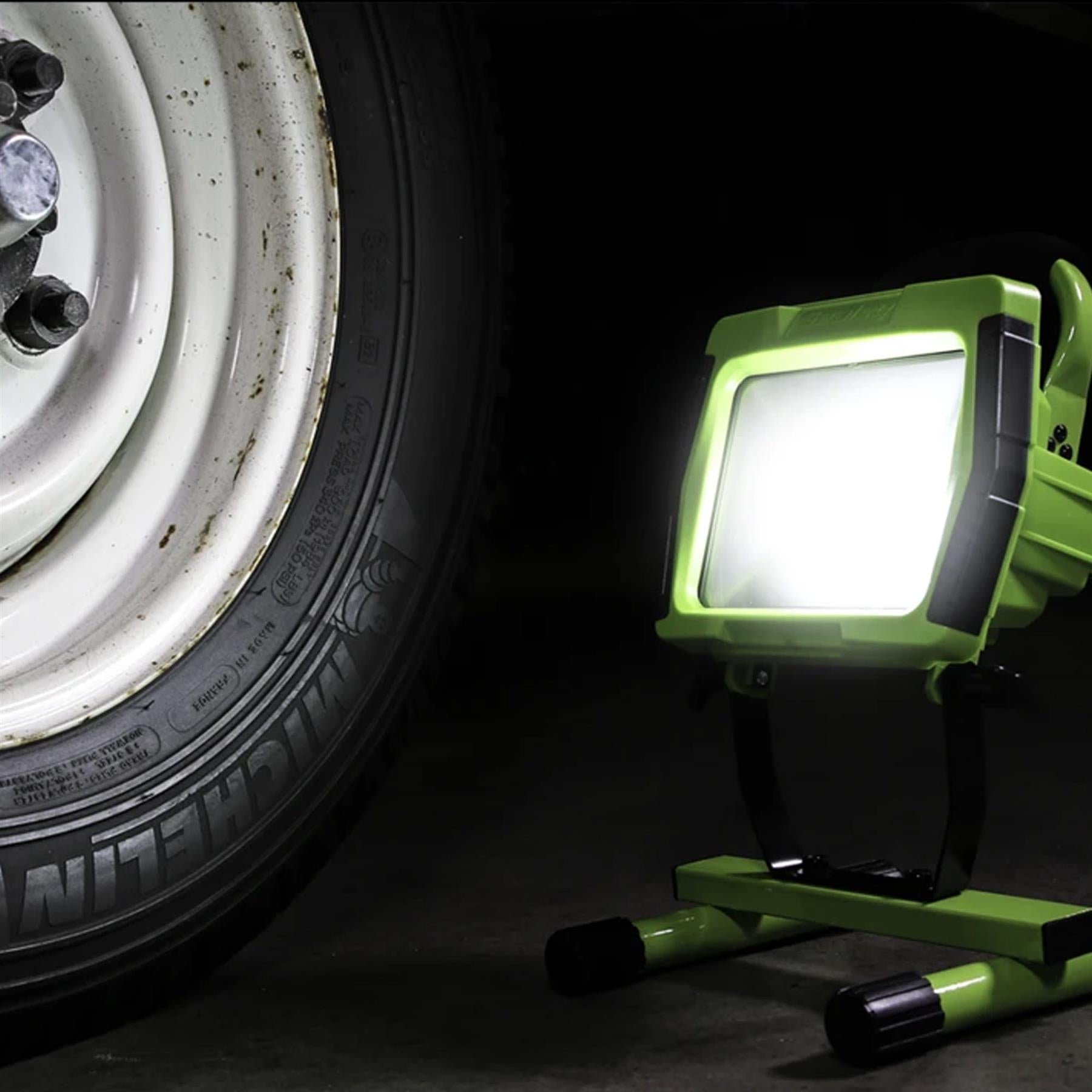 Sealey Rechargeable Portable Floodlight 30SMD LED Lithium-ion