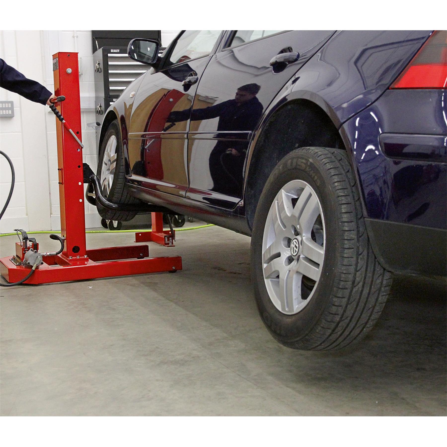 Sealey Vehicle Lift 1.5tonne Air/Hydraulic with Foot Pedal