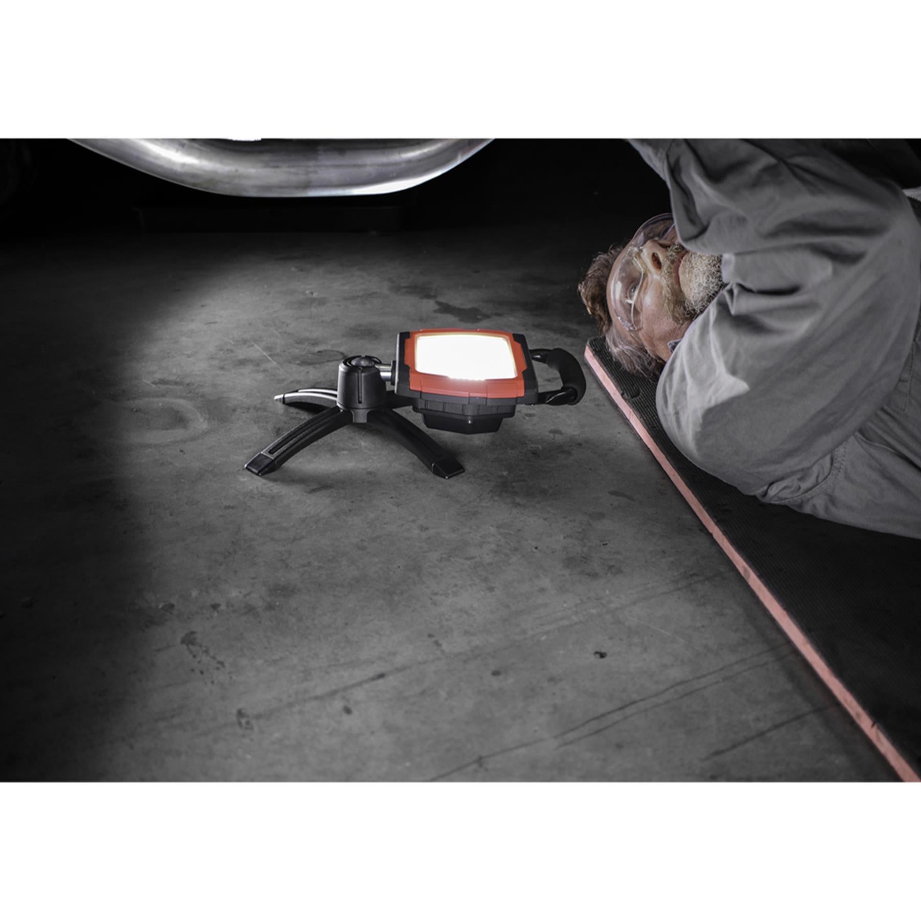 Sealey R/Charge 360 Floodlight 36W SMD LED Portable Red Li-ion