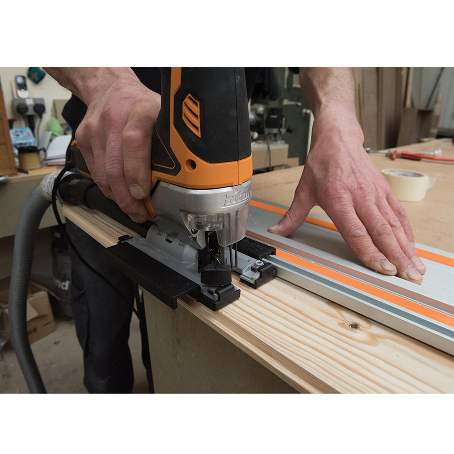 750W Pendulum Action Jigsaw Presettable 800-2900 SPM Speed With Dual Axis Grips