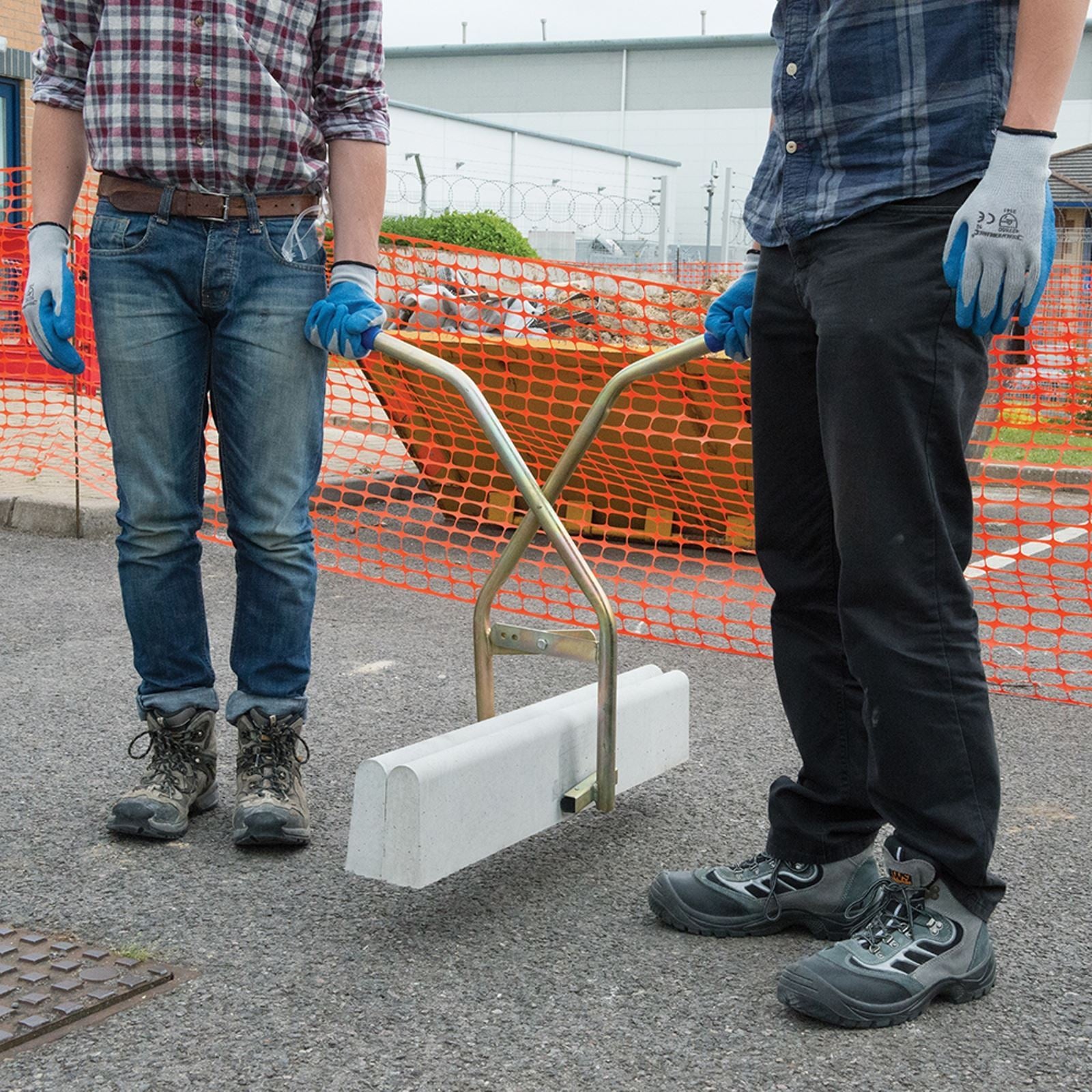 Kerb Tongs Contractors Building Stones Paving Guttering 700mm Long 150mm Wide