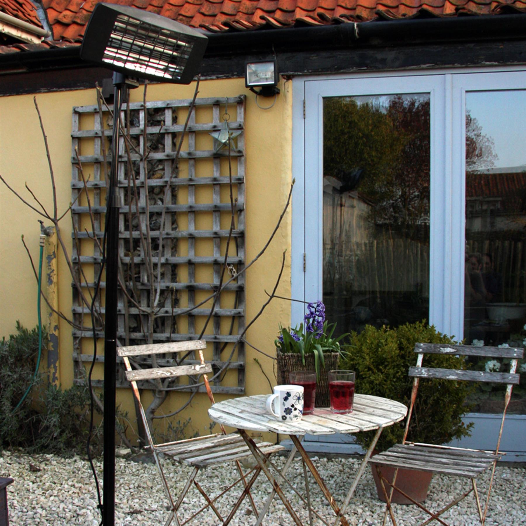 Sealey Infrared Quartz Patio Heater 2000W Telescopic Floor Stand