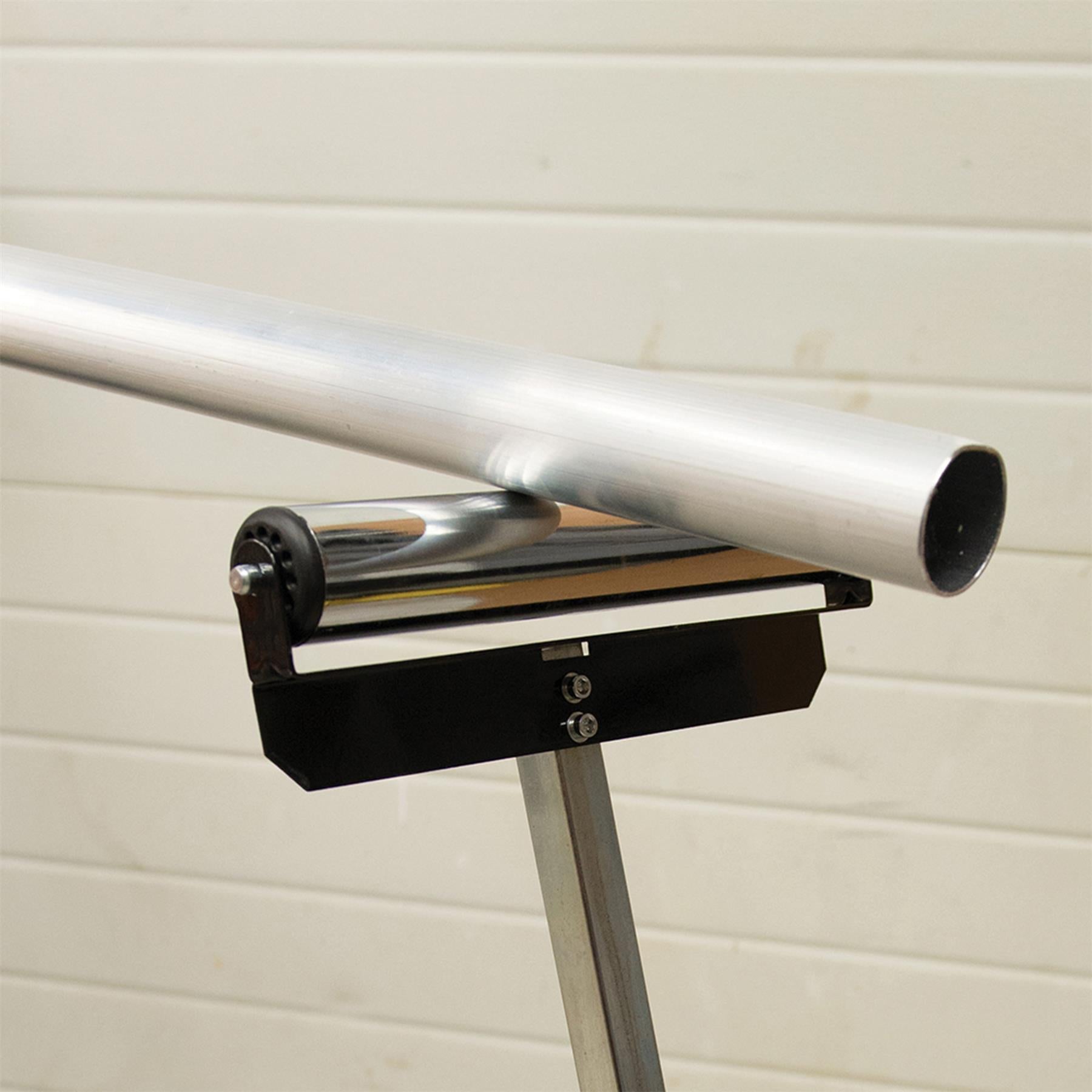Roller Stand Adjustable 685 - 1080mm Chrome Plated Roller With Steel Base