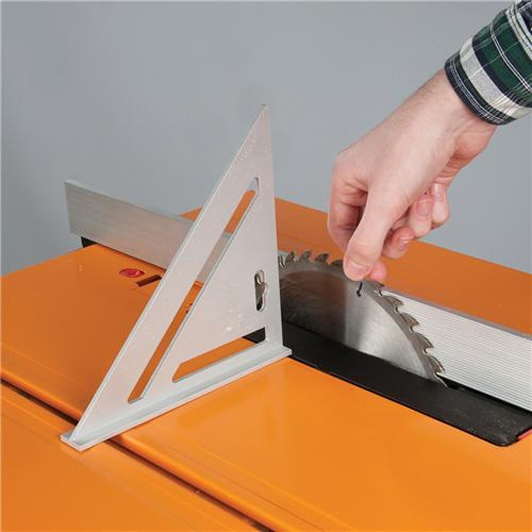 7'' Heavy Duty Aluminium Roofing Rafter Square Lipped Edge For Secure Locating