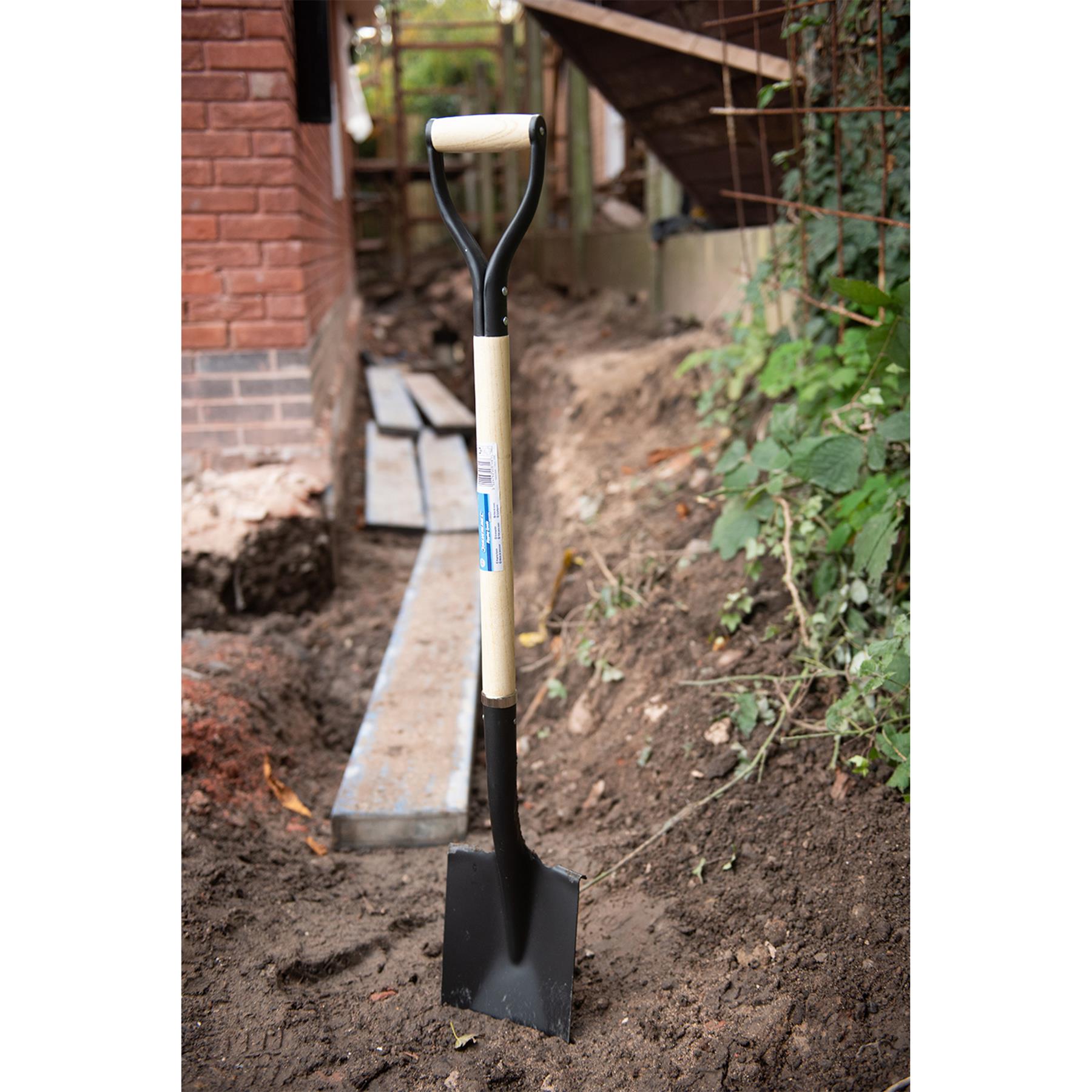 Digging Spade 1100mm Gardening Pressed Steel Head Corrosion-Resistant Finish
