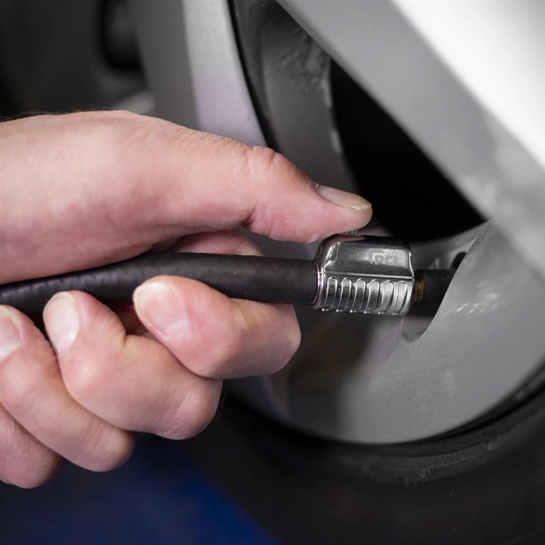 Sealey 90 Angled Swivel Tyre Inflator Clip-On Connector 1/4"BSP(F)