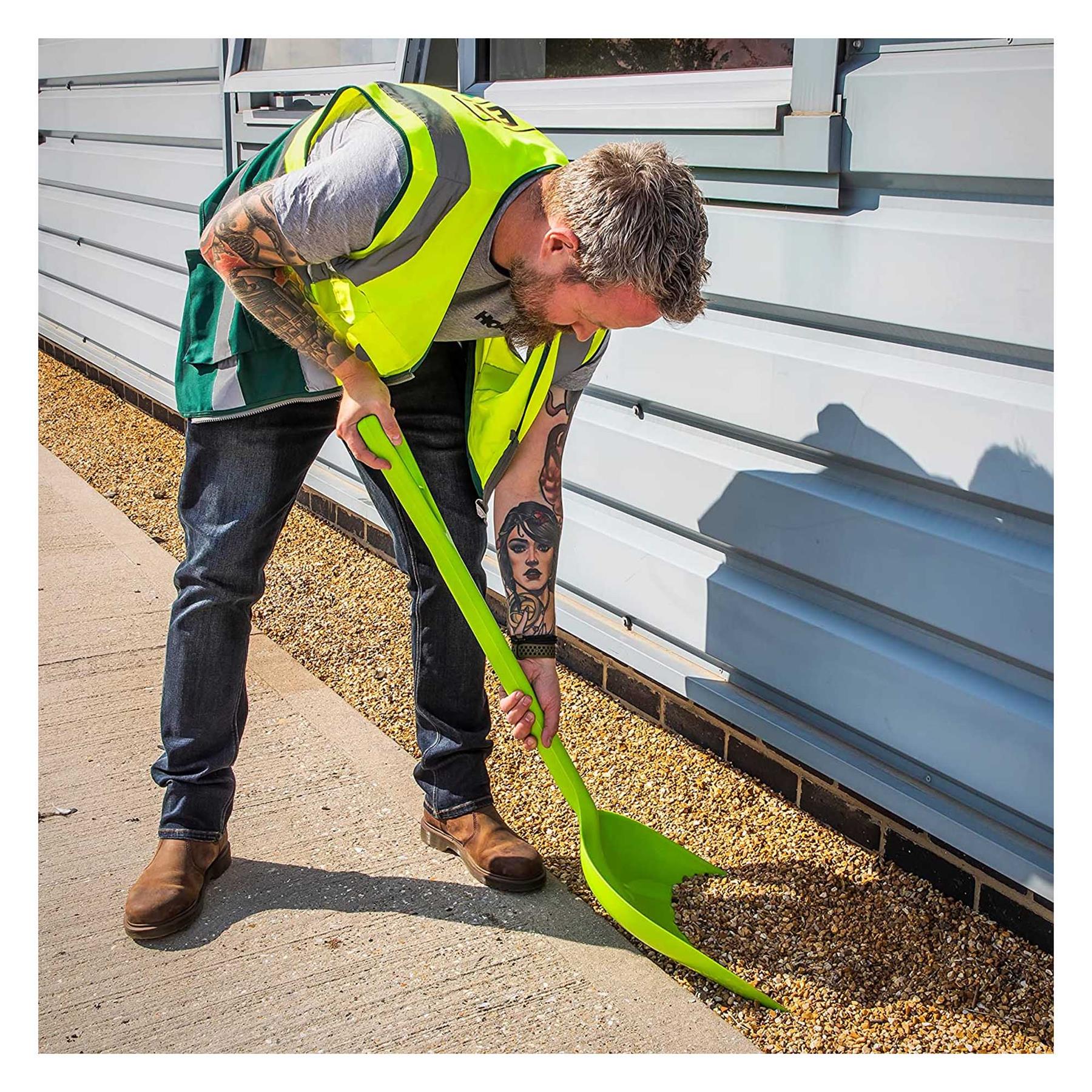 Sealey General-Purpose Polypropylene Shovel with 690mm Handle