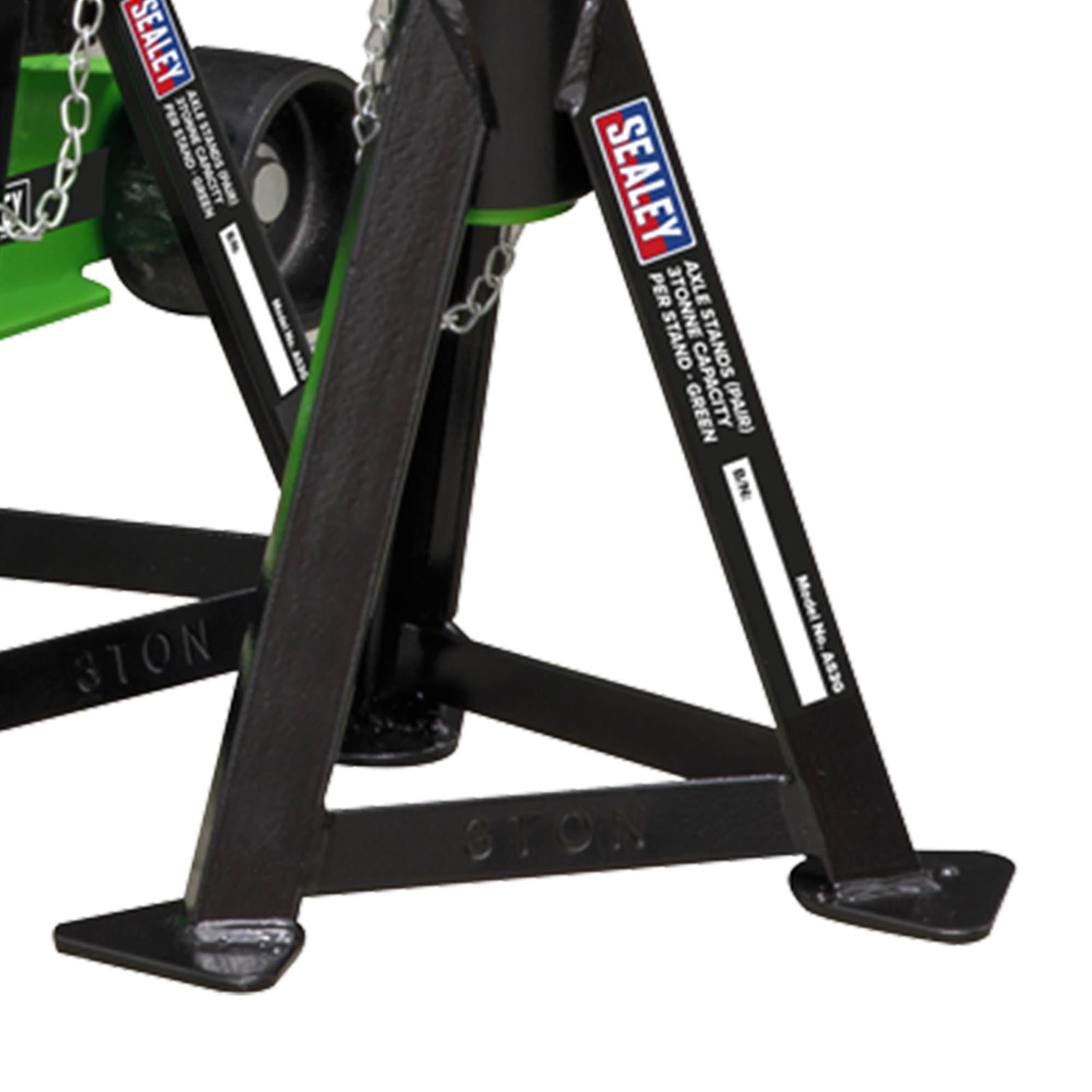 Sealey Trolley Jack 3 Tonne with Super Rocket Lift & Axle Stands (Pair) 3 Tonne Capacity per Stand-Hi-Vis