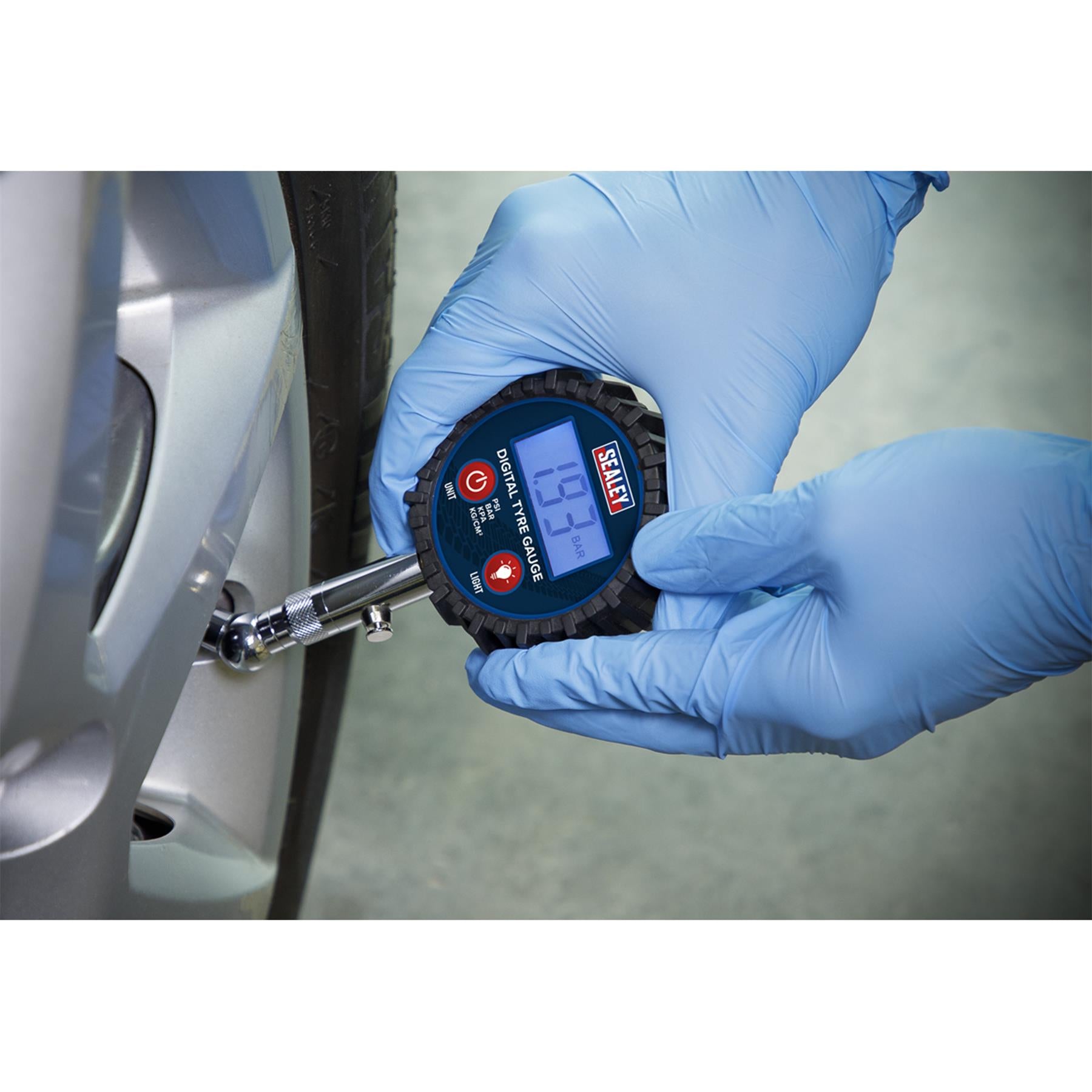 Sealey Digital Tyre Pressure Gauge with Swivel Head & Quick Release