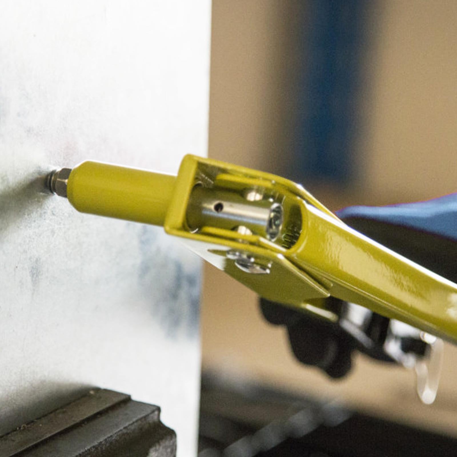 BlueSpot Hand Pop Rivet Gun With 60 Rivets And 4 Size Riveter Nozzles