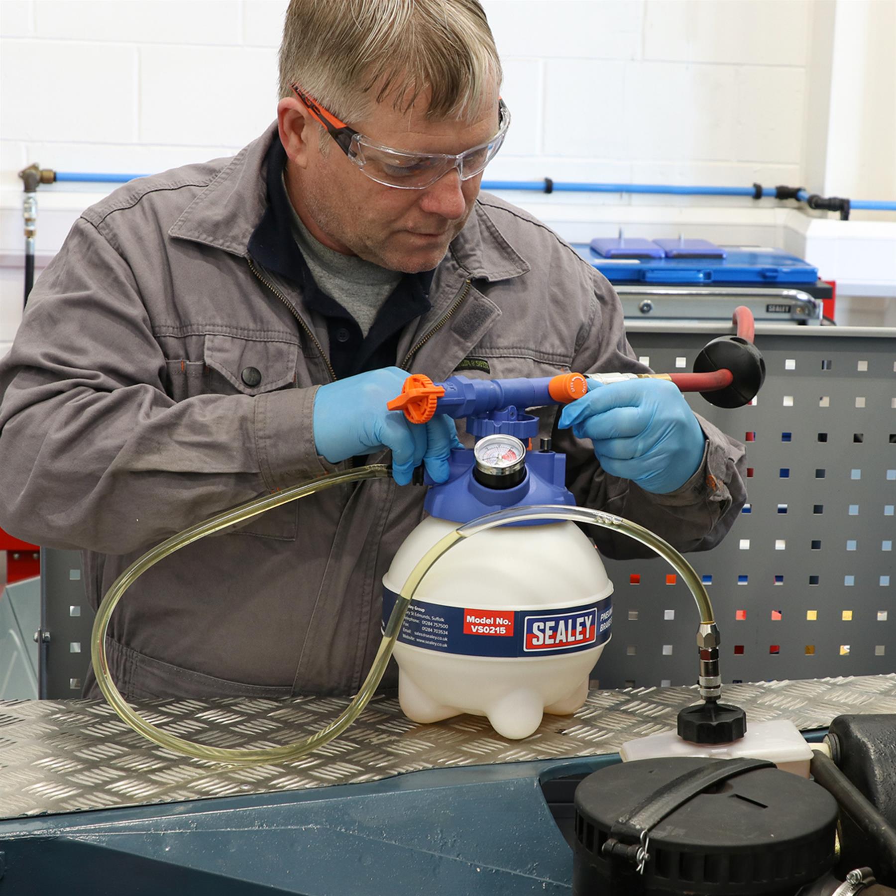 Sealey Pneumatic Brake Bleeder 3L