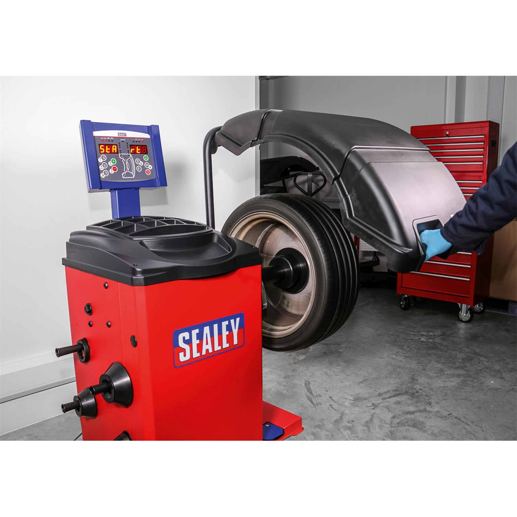 Sealey Wheel Balancer - Semi-Automatic Standby Mode Quick Release