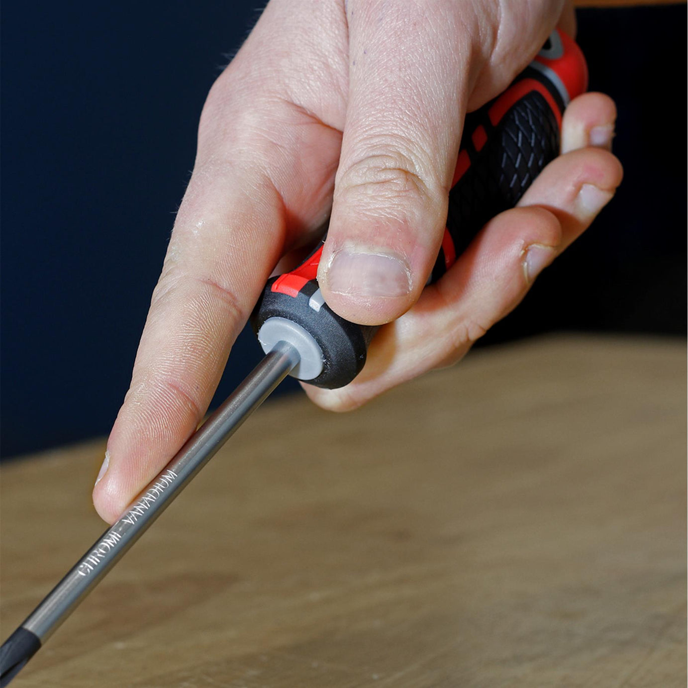 Sealey Screwdriver Phillips #2 x 100mm Plus Soft Grip Handle Magnetic GripMAX