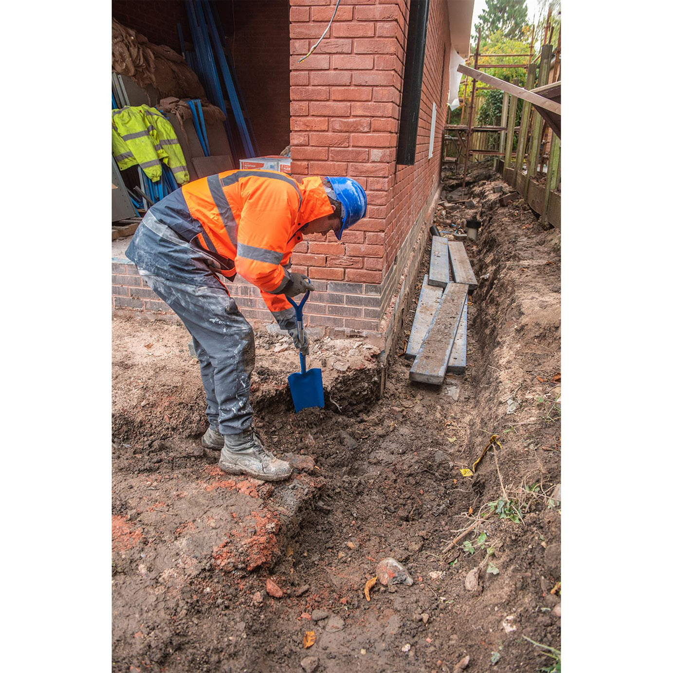 Forged Trench Shovel 970mm Gardening Tool For Digging Trenches 270 X 165mm