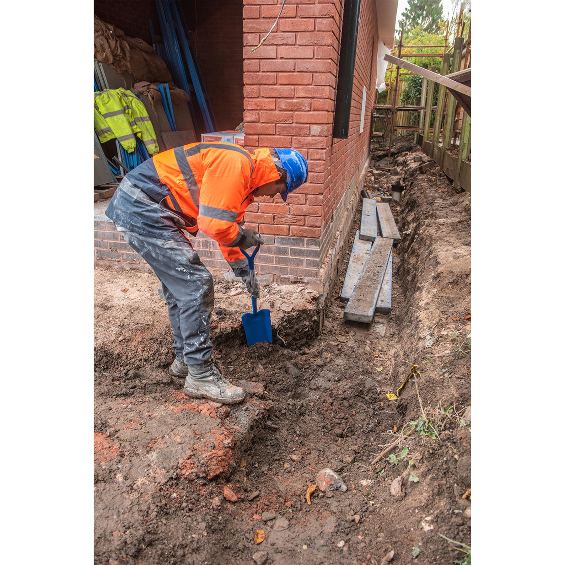 Forged Trench Shovel 970mm Gardening Tool For Digging Trenches 270 X 165mm