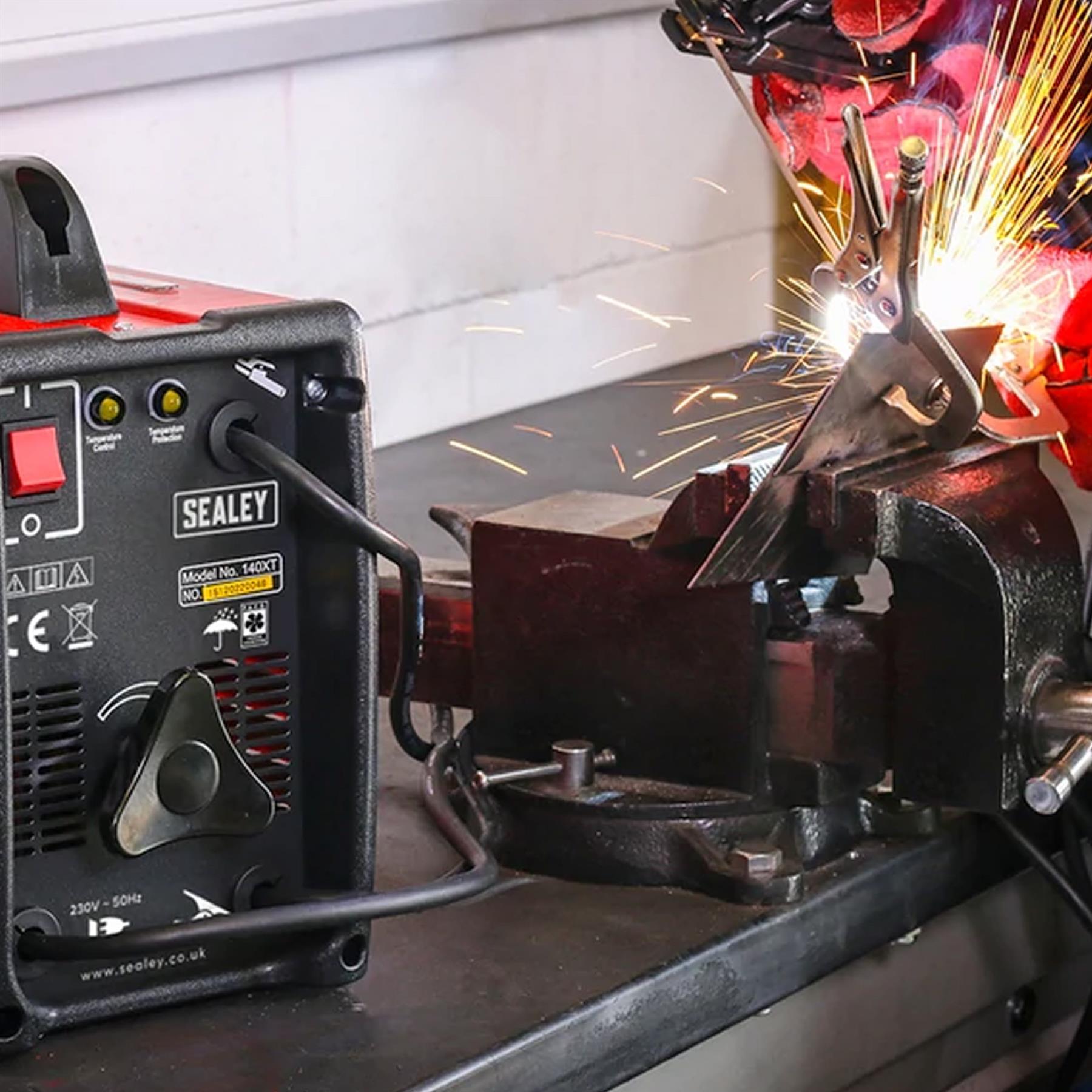 Sealey Arc Welder 140A with Accessory Kit