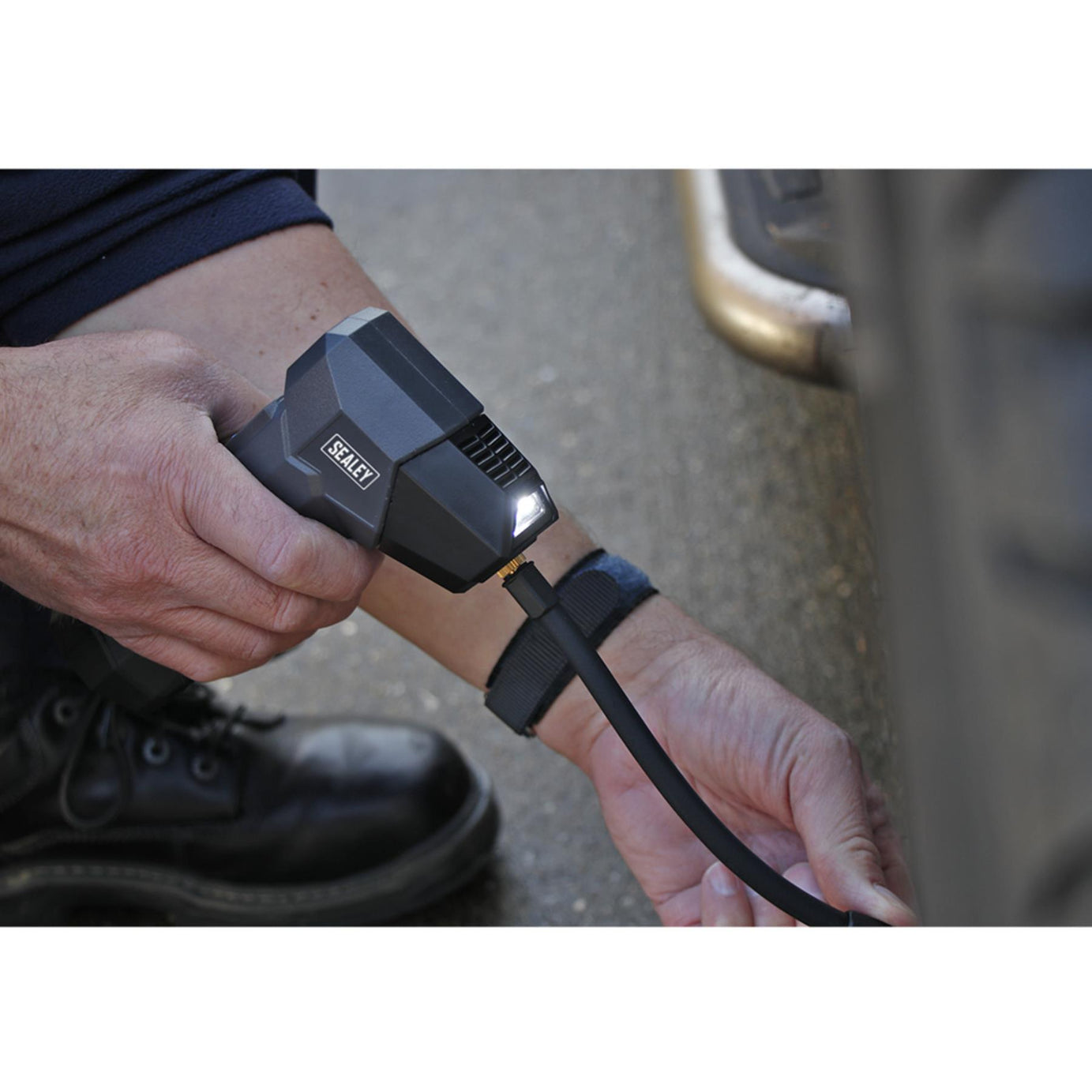 Sealey Compact R/Charge Tyre Inflator & Power Bank with Work Light