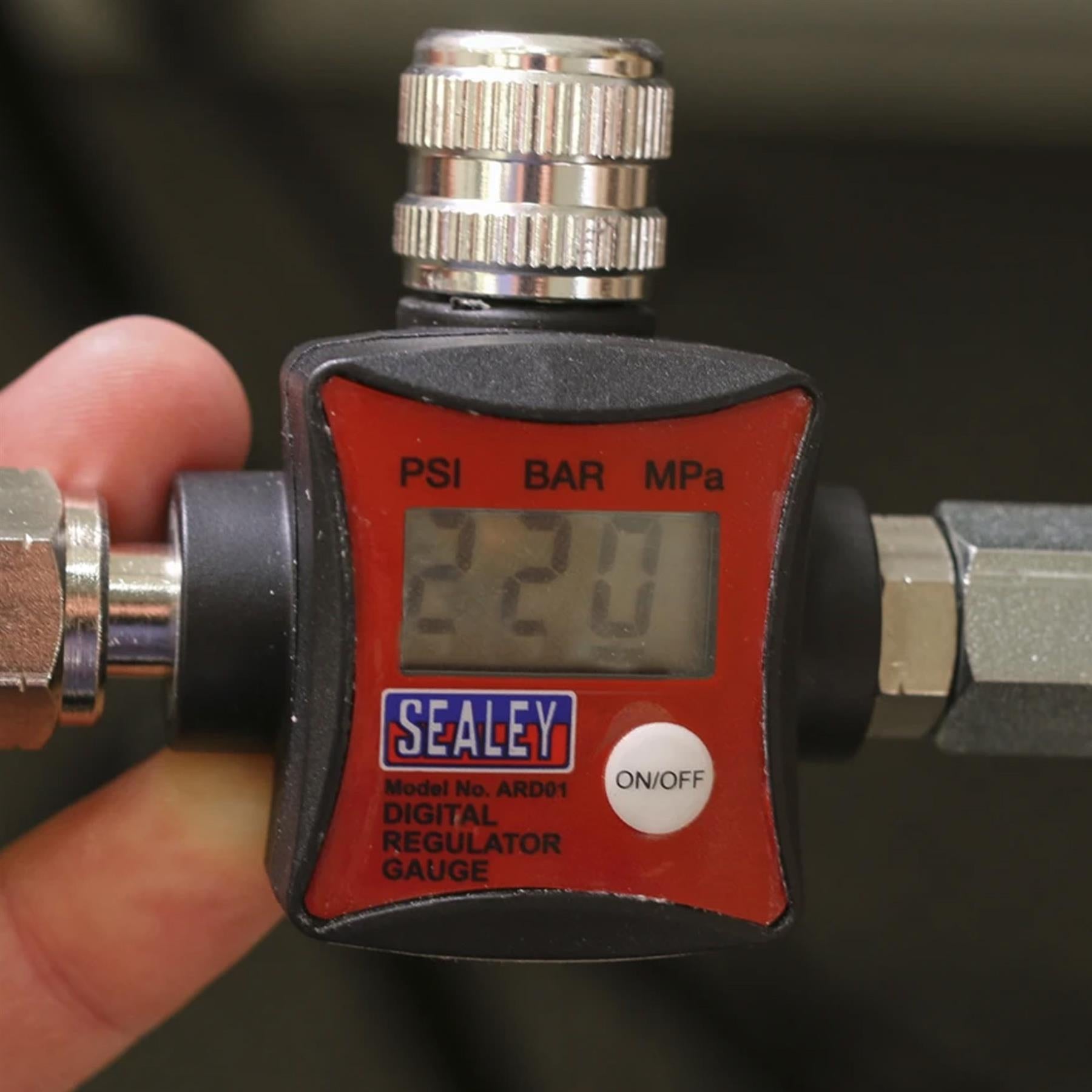 Sealey On-Gun Digital Pressure Regulator/Gauge