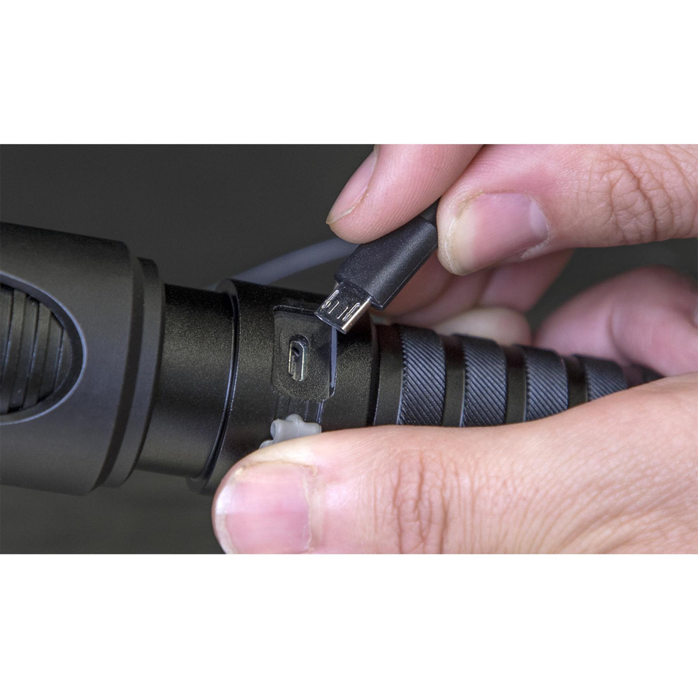 Sealey Aluminium Torch 5W CREE XPG LED Adj. Focus Rechargeable