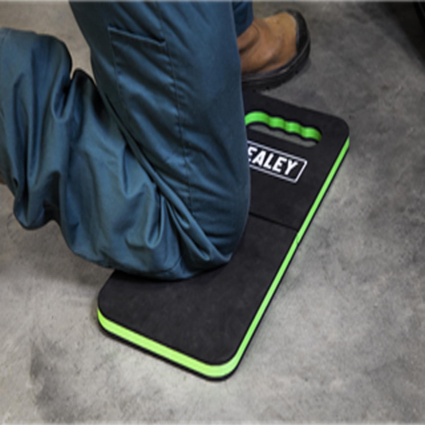 Sealey Mechanic's Kneeling Mat Folding 23mm