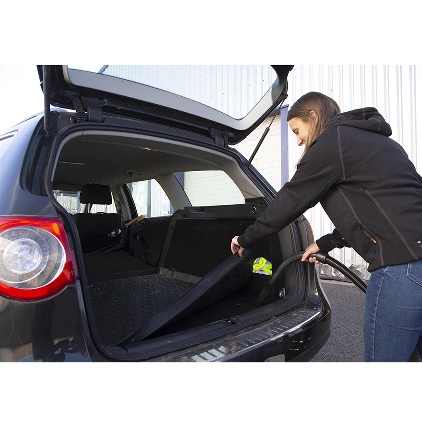 Task 1200W Wet & Dry Vacuum 20Ltr General Vacuum Cleaner