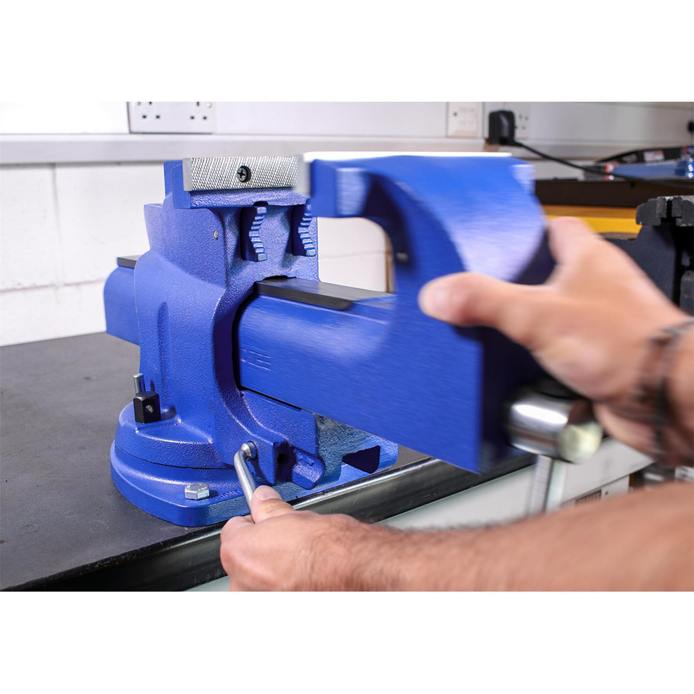 Sealey Vice 150mm Quick Action Swivel Base Cast Iron