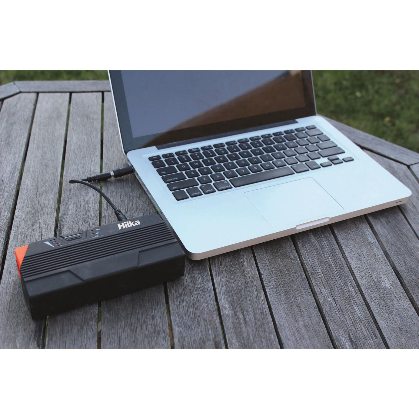 Compact 400 Amp Jump Starter Power Bank