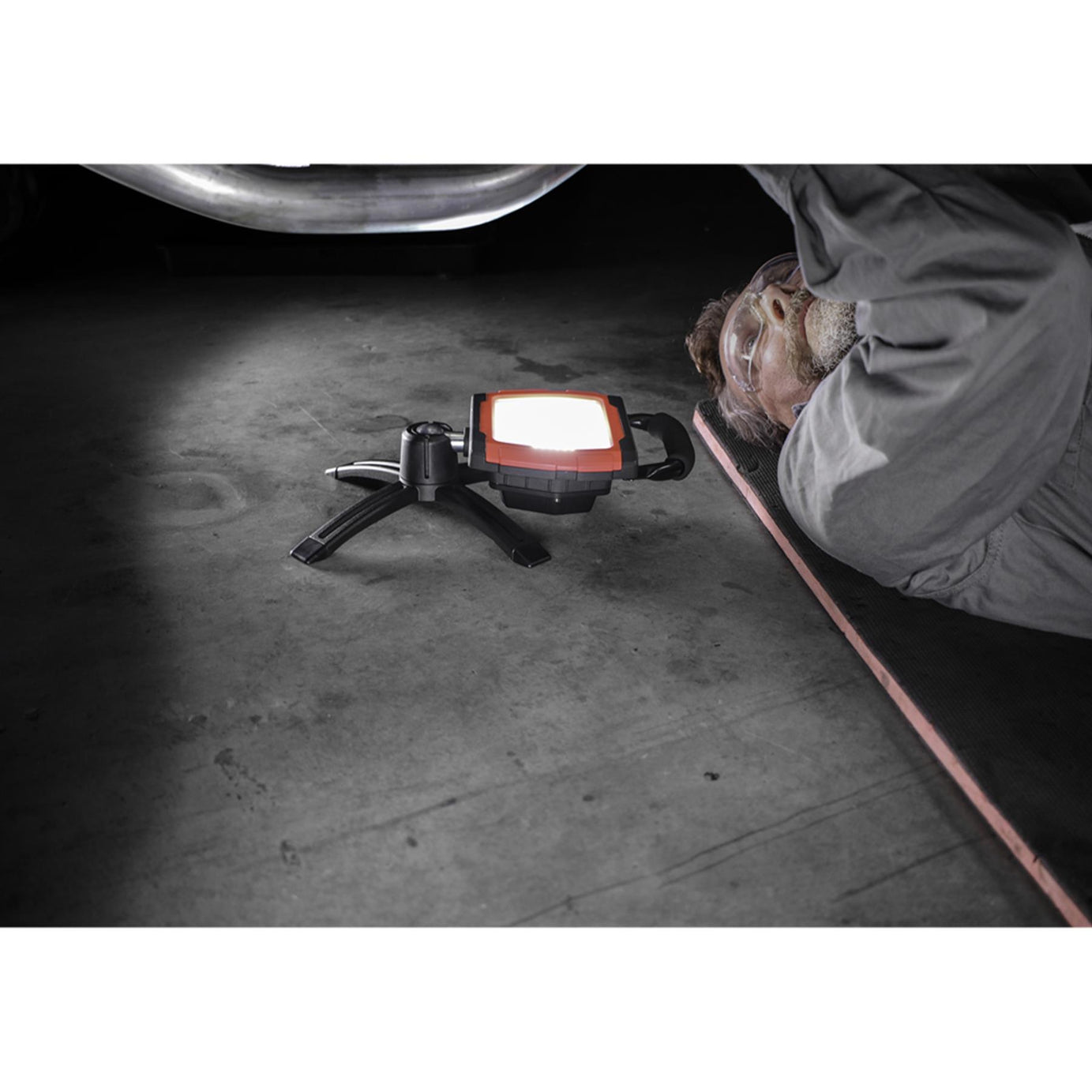 Sealey R/Charge 360 Floodlight 36W SMD LED Portable Red Li-ion