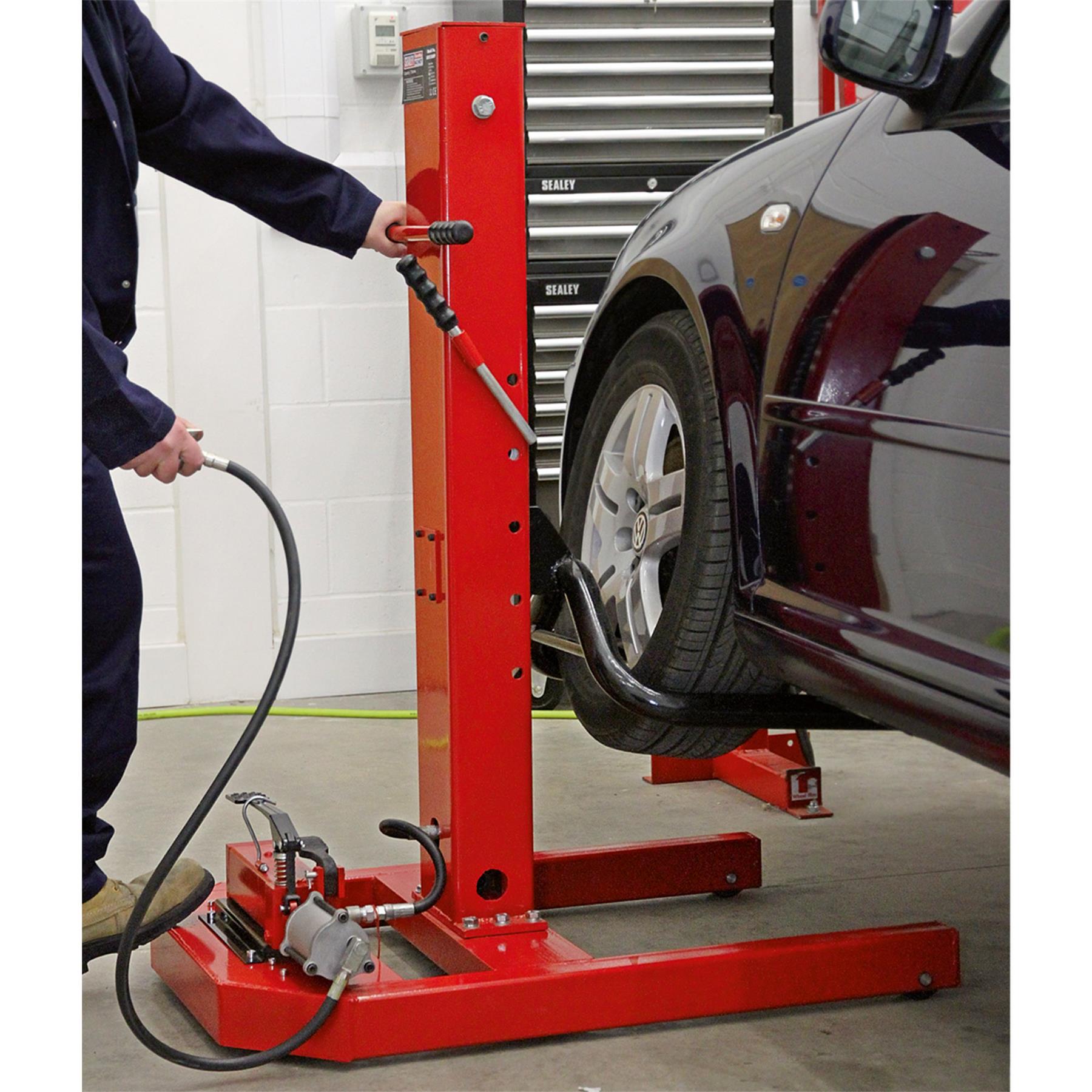 Sealey Vehicle Lift 1.5tonne Air/Hydraulic with Foot Pedal