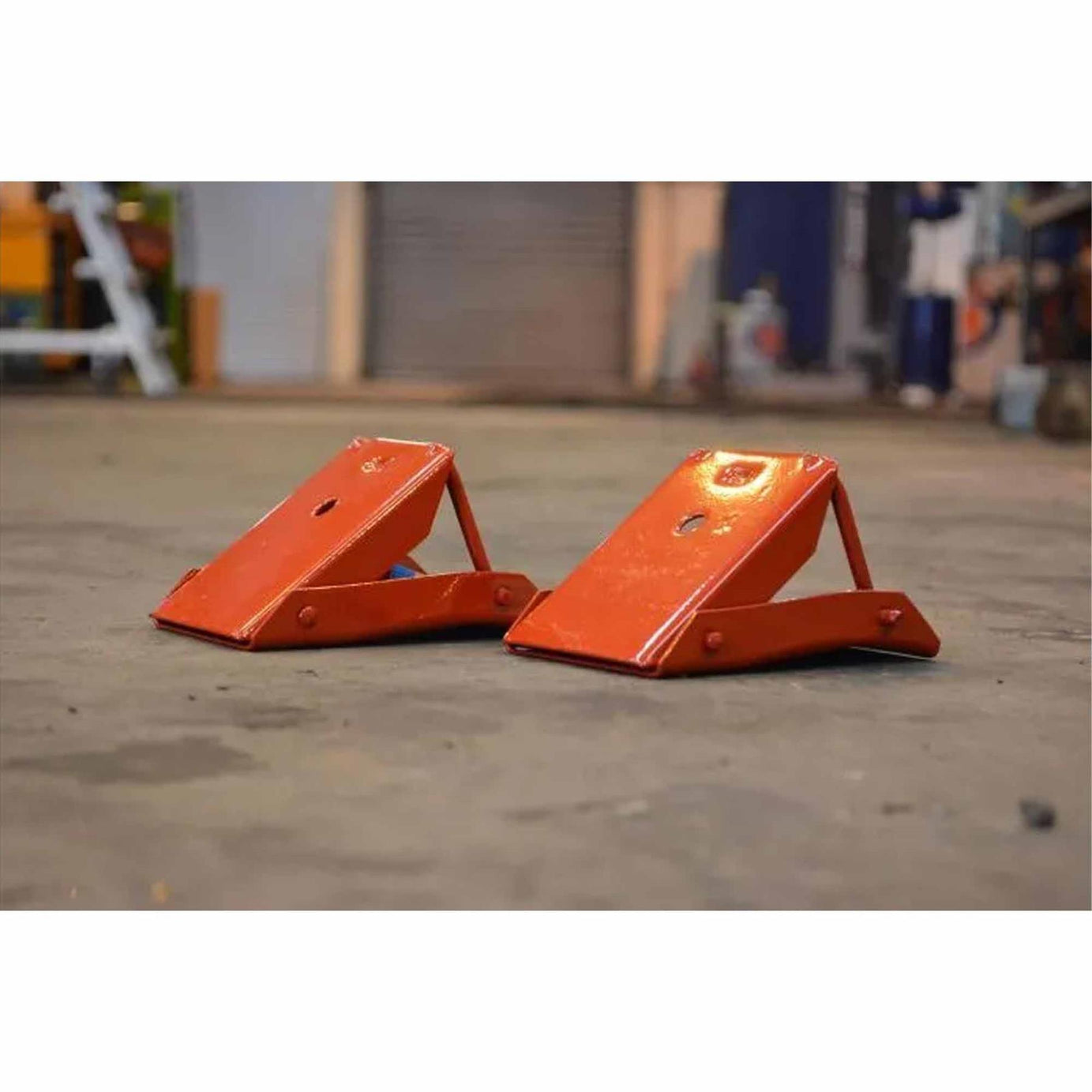 Folding chocks