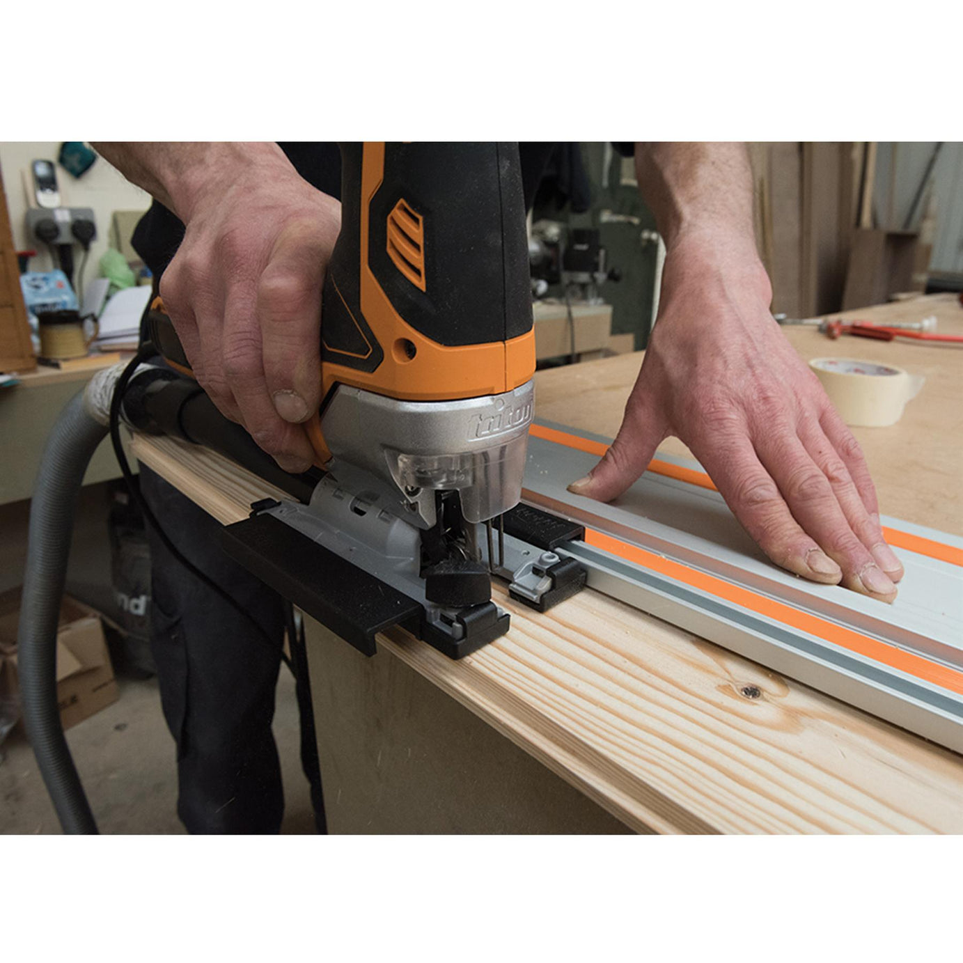 750W Pendulum Action Jigsaw Presettable 800-2900 SPM Speed With Dual Axis Grips