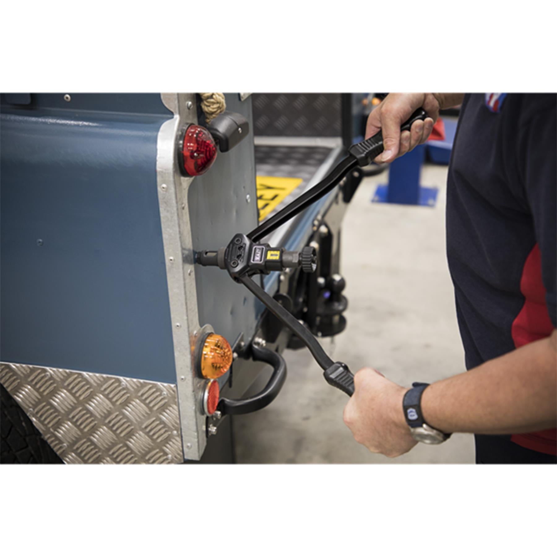 Sealey Long-Arm Threaded Nut Riviter Hand Riveters Gun/Tool AK3985