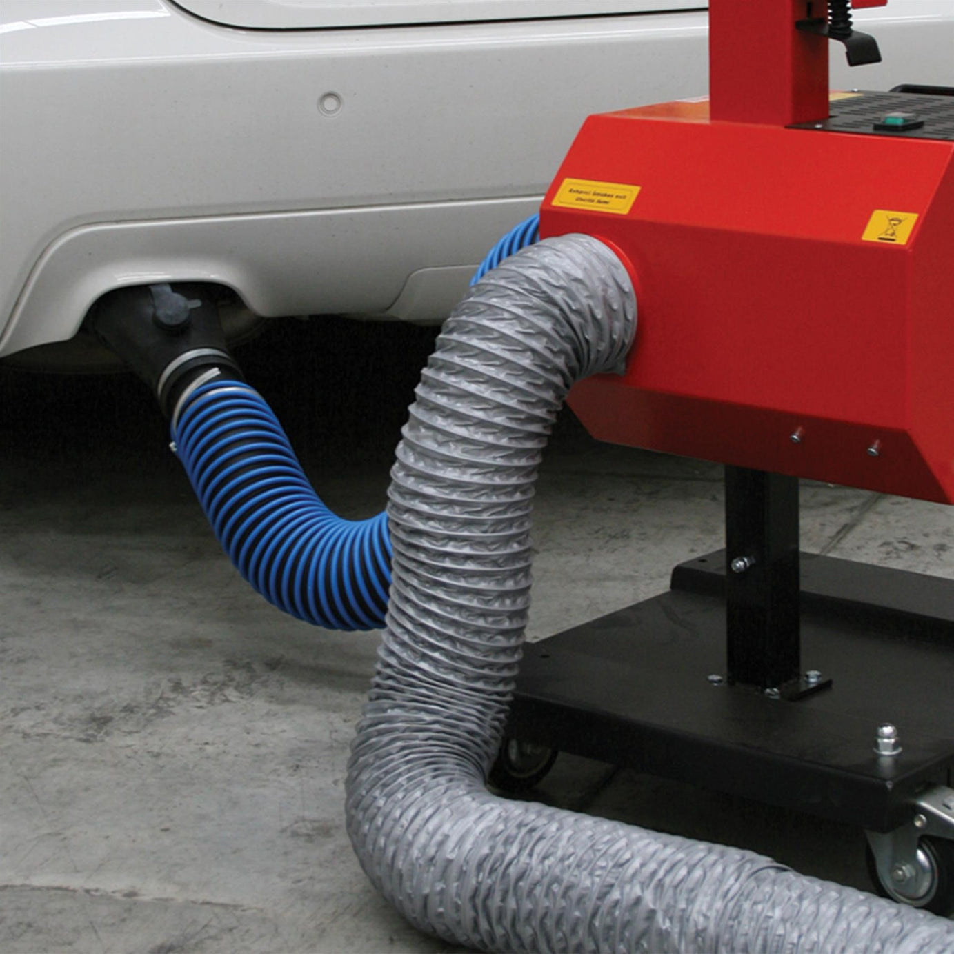 Sealey Exhaust Fume Extractor with 6m Ducting