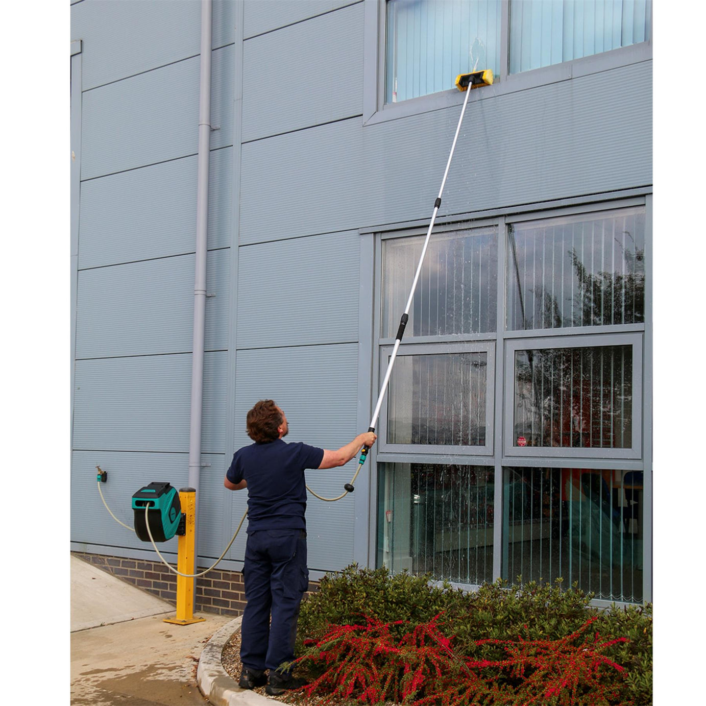 Sealey 5-Sided Flo-Thru Brush with 3m Telescopic Handle