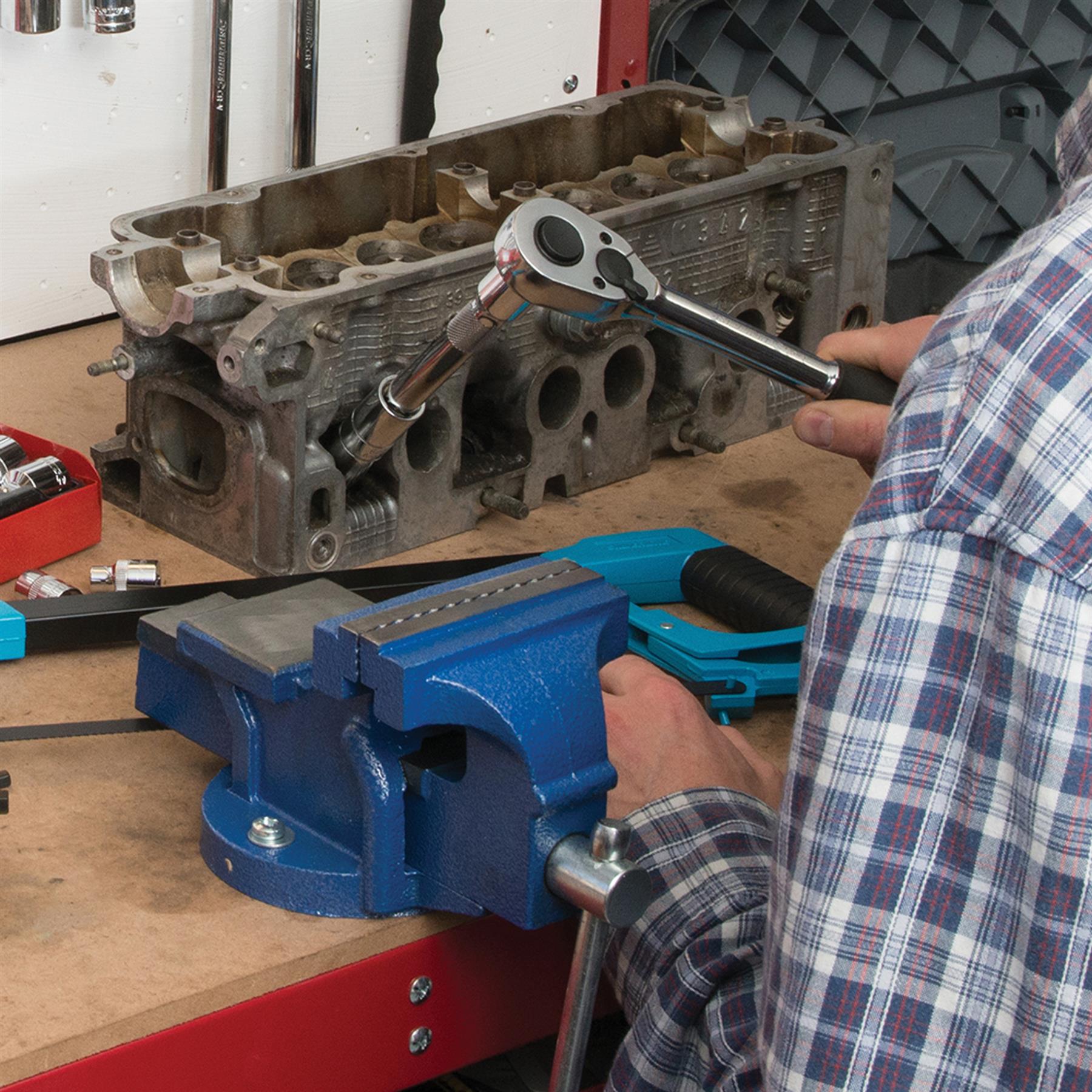 Engineers Vice 4.5Kg - 100mm (4") Cast-Iron Frame Weight 4.5Kg Painted Finish