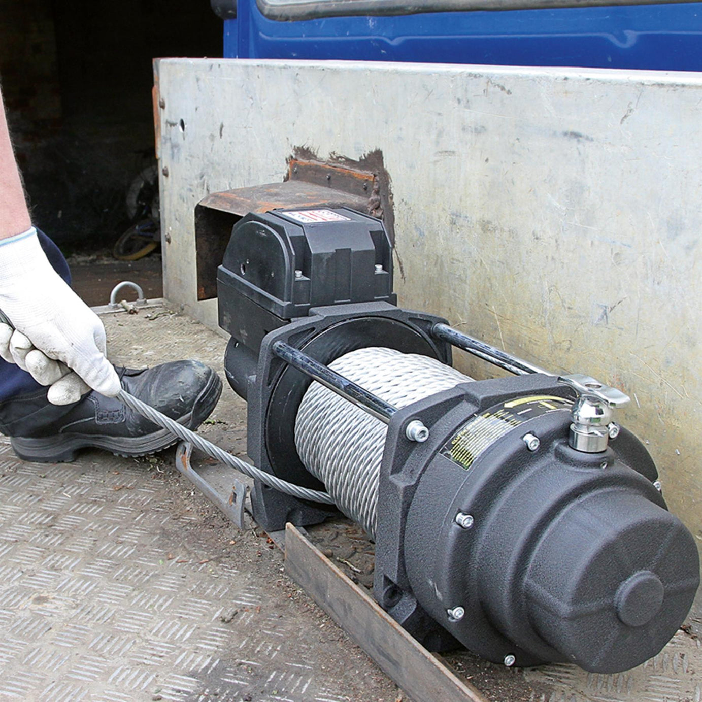 Sealey Recovery Winch 8180kg (18000lb)Line Pull 12V Industrial