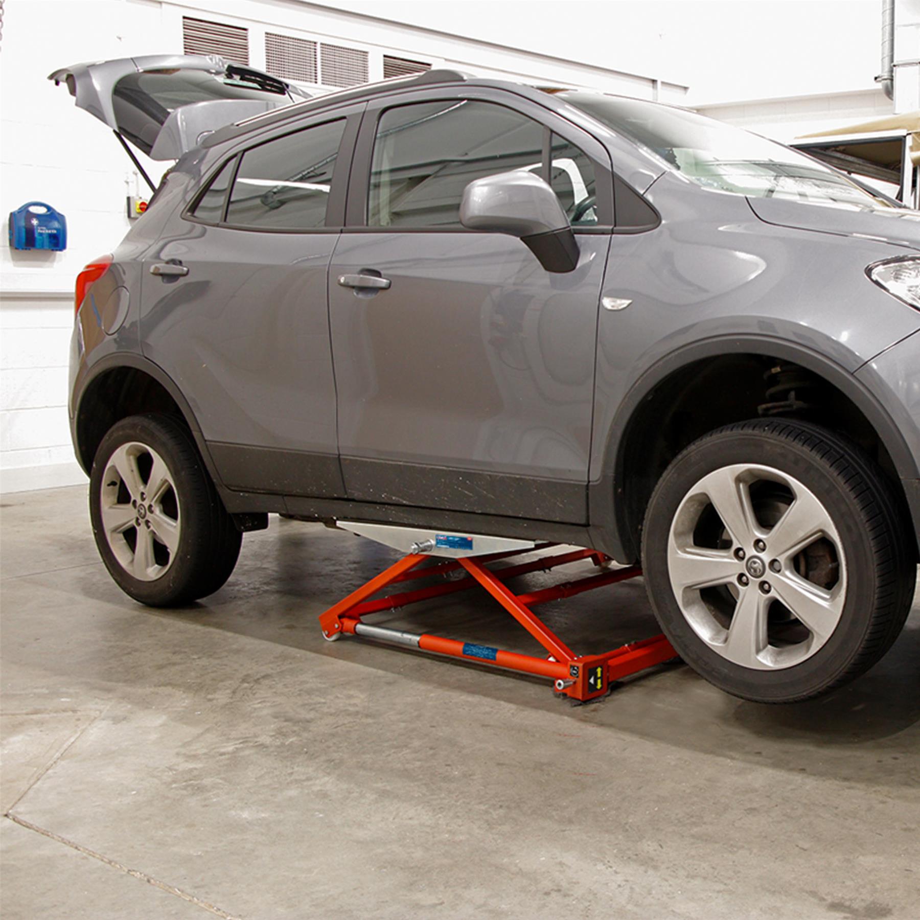 Sealey Portable Pivot Car Lift 1500kg Red PPL01