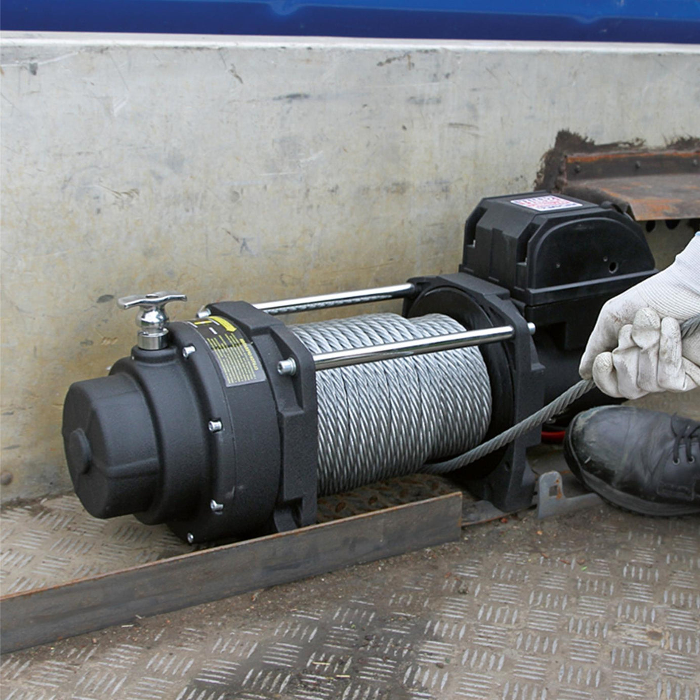 Sealey Recovery Winch 8180kg (18000lb)Line Pull 12V Industrial