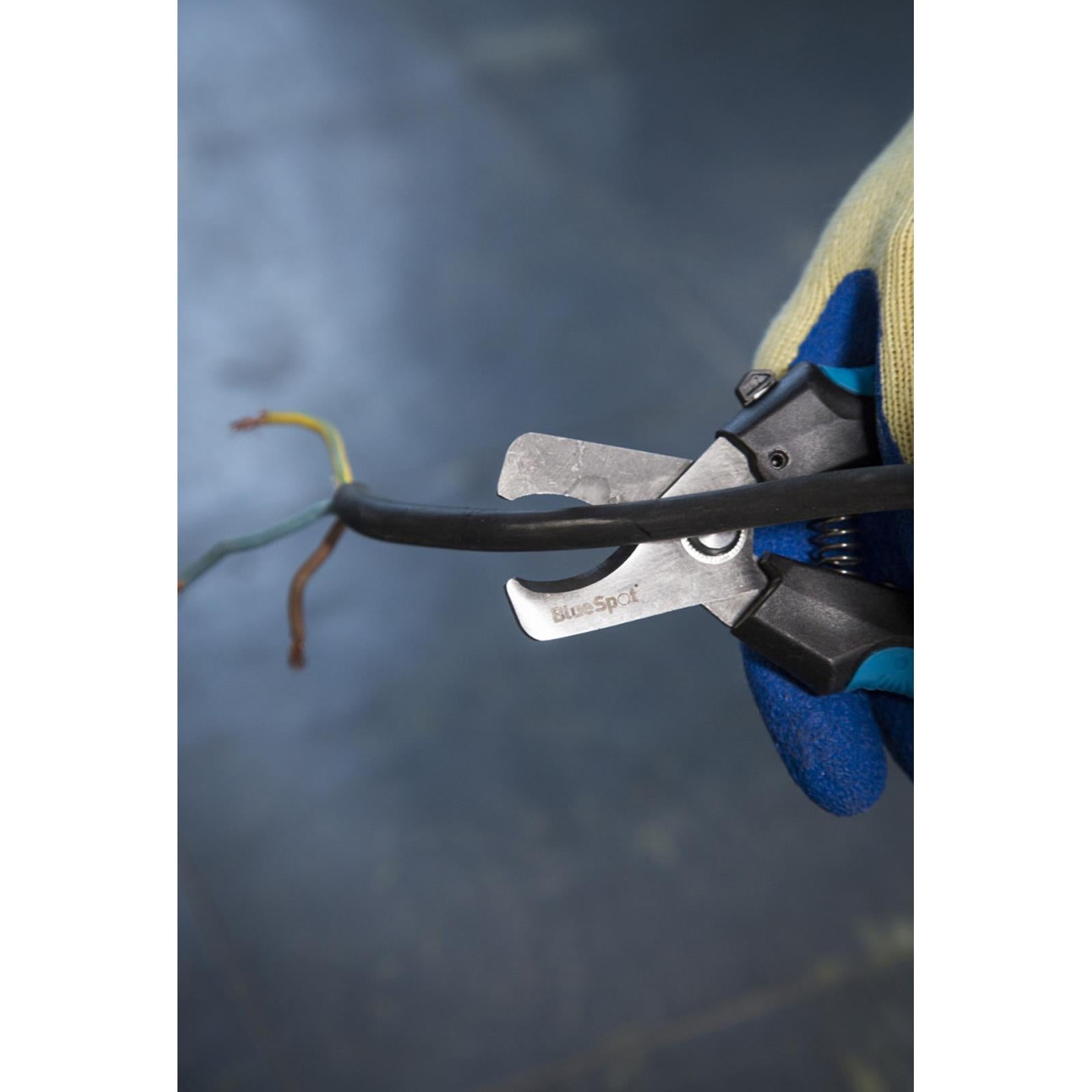 BlueSpot Cable Cutters Single Hand Use 180mm 7" 16mm Capacity Wire Pliers Soft Grip