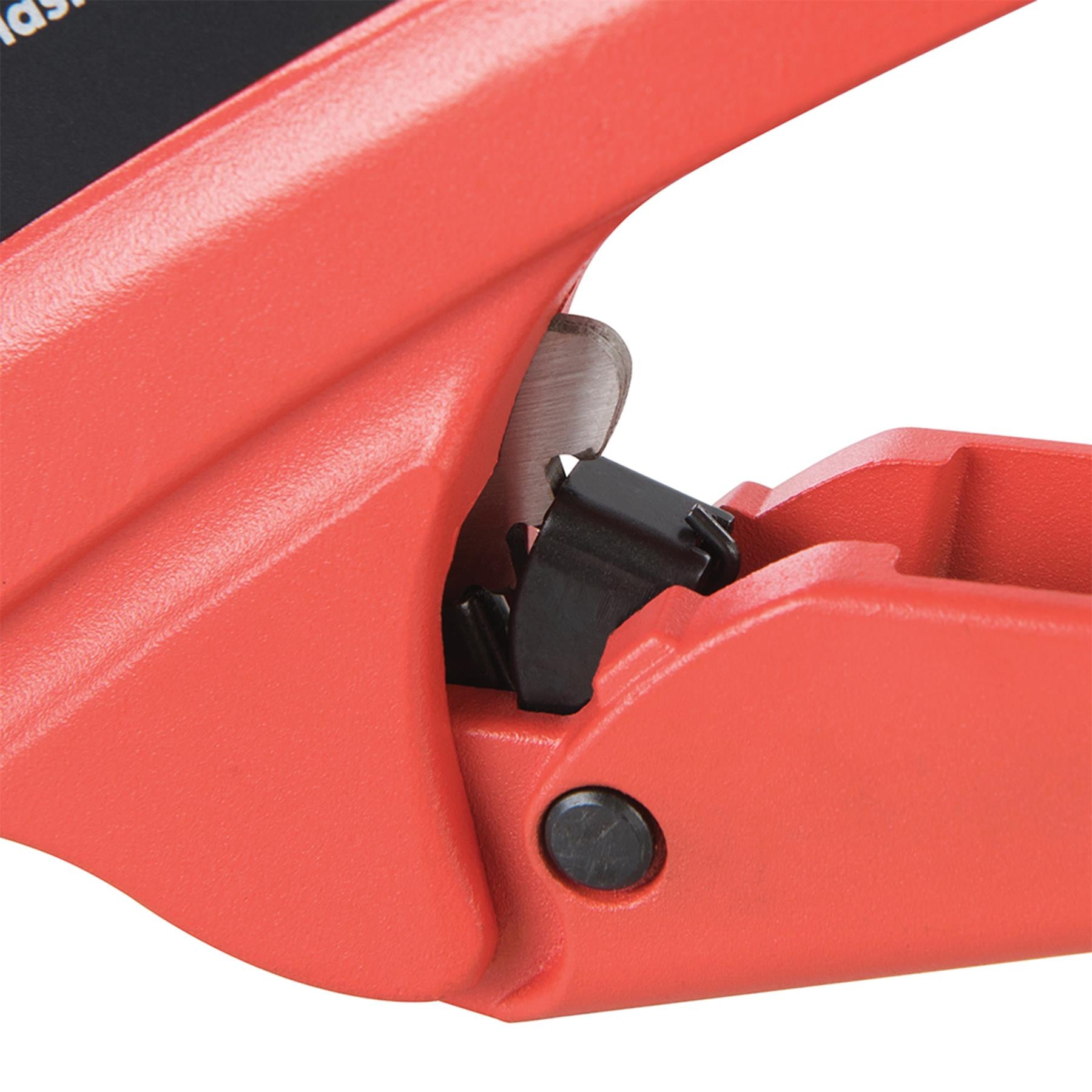 Ratchet Action 42mm Plastic Pipe Cutter Plumbing Tool PVC Water Tube Hose