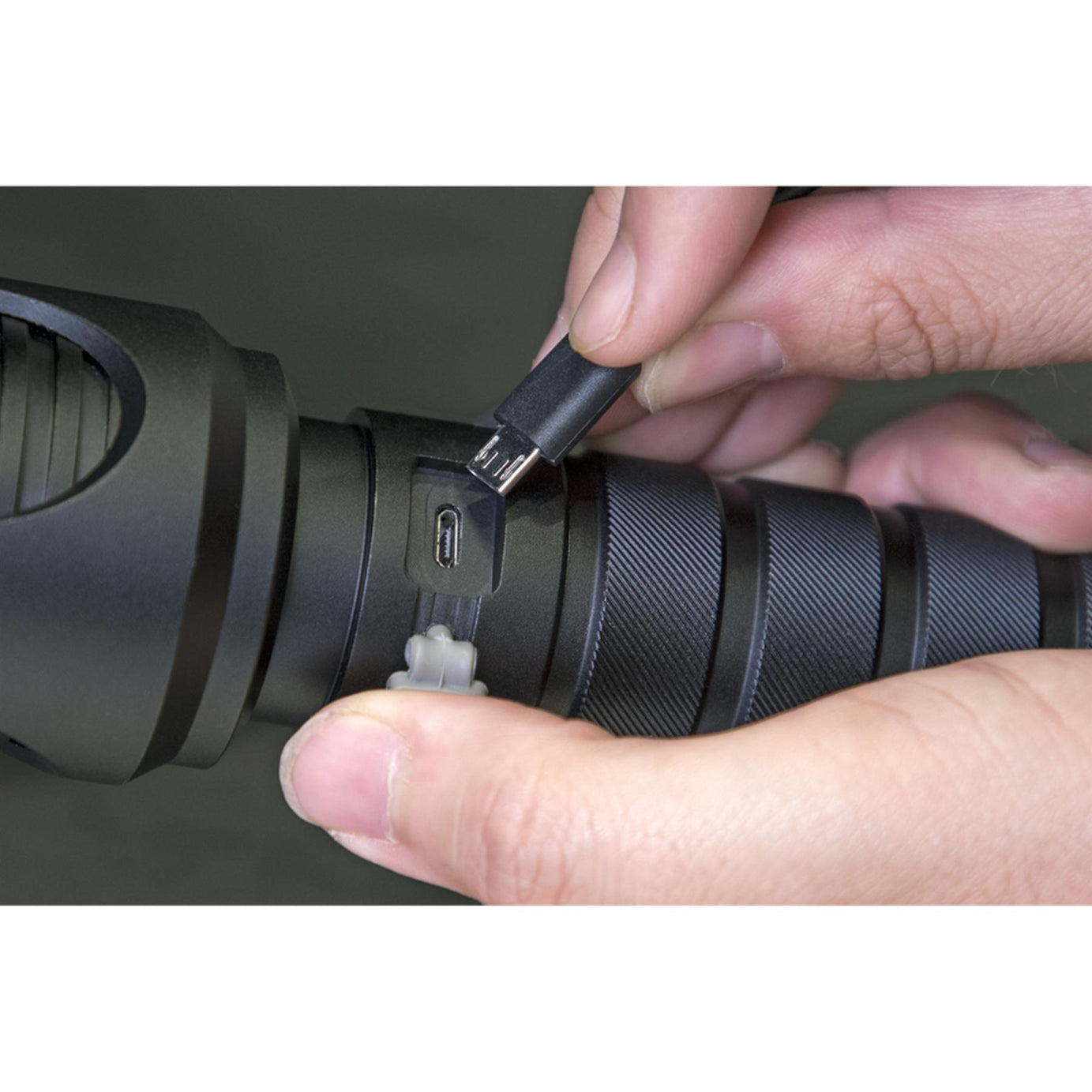 Aluminium Torch 20W SMD LED Adjustable Focus Rechargeable with USB Port