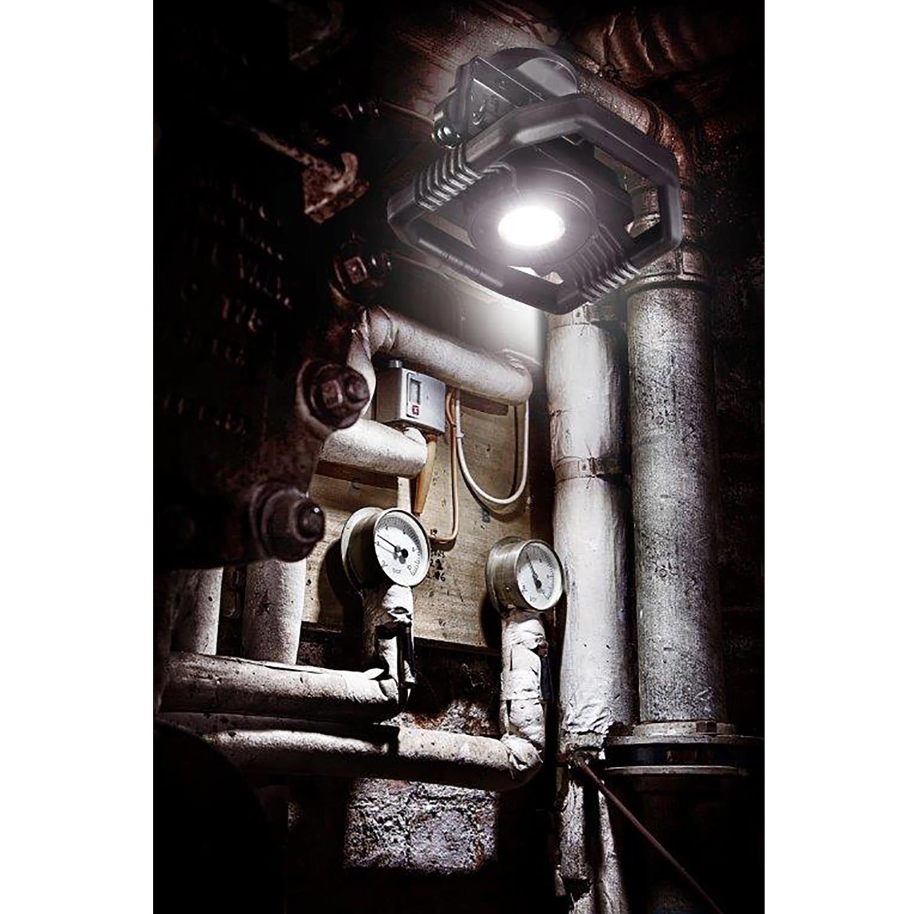 Defender MC3000 Hybrid 2-in-1 Worklight Rehargeable & 230V