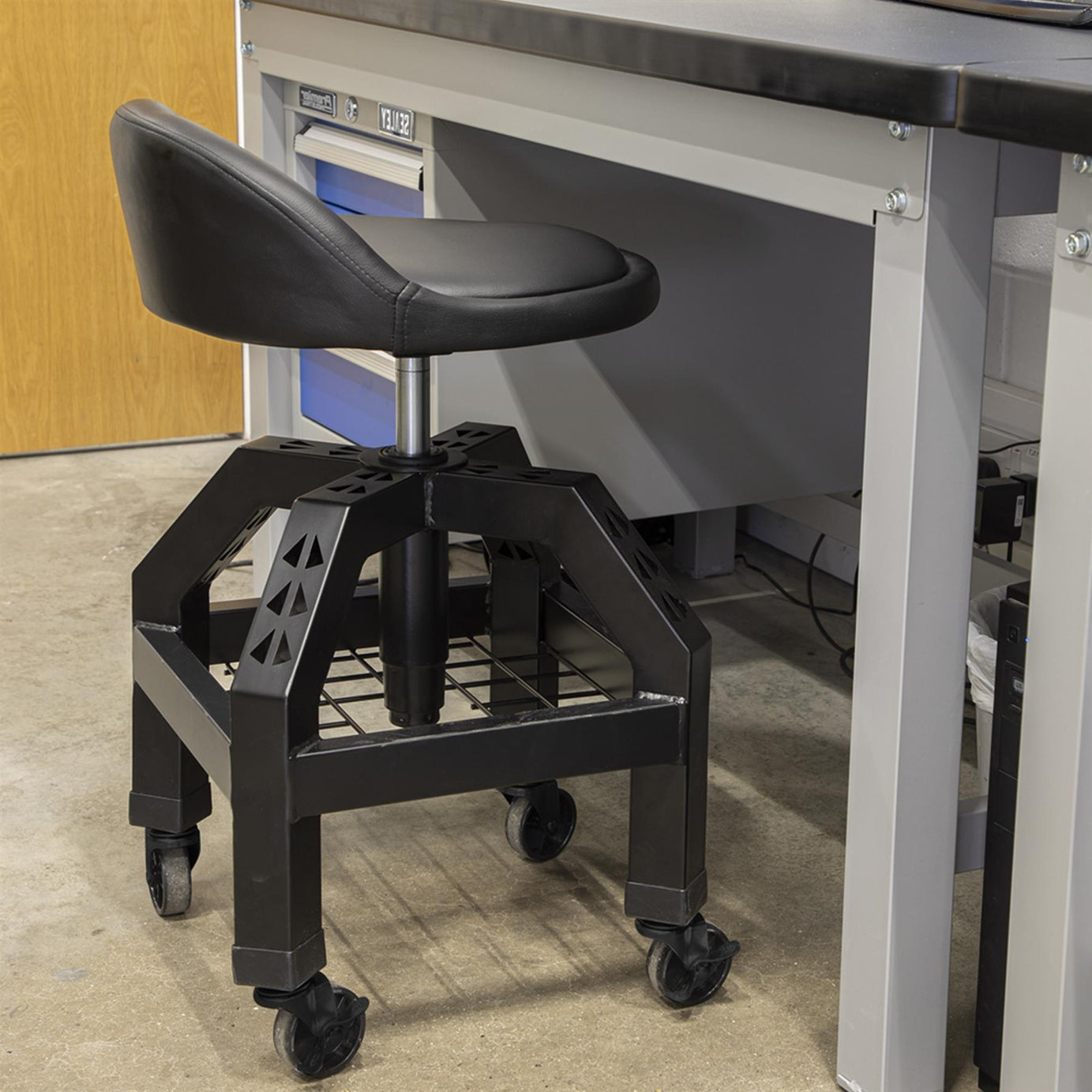 Sealey Creeper Stool Pneumatic w/ Adj. Ht. Swivel Seat & Back Rest