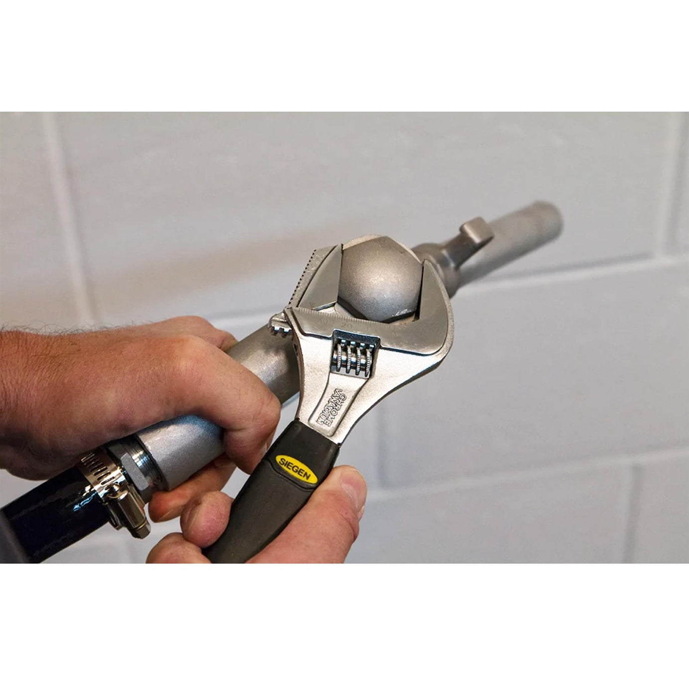 Sealey Adjustable Wrench with Extra-Wide Jaw Capacity 200mm
