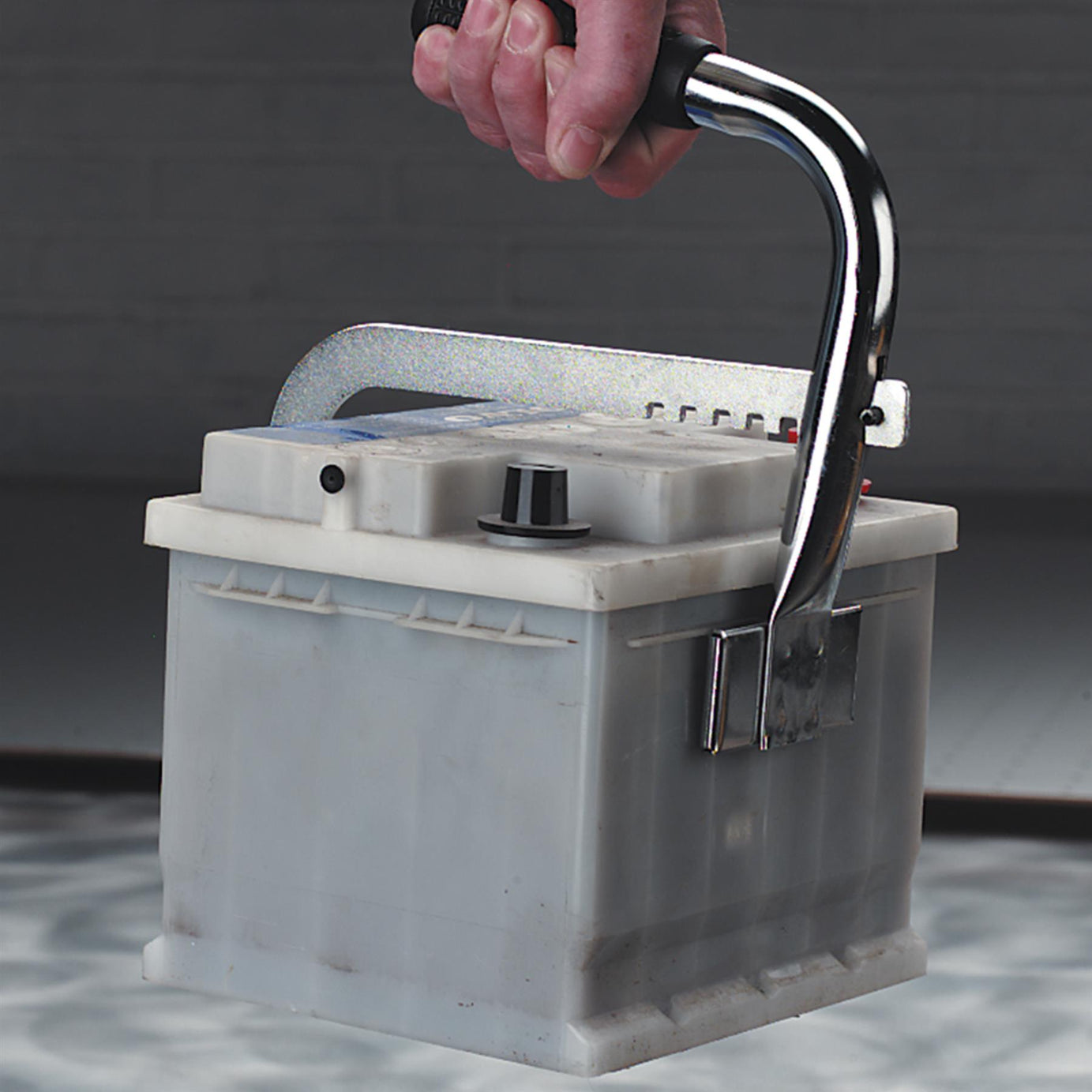 Sealey Battery Carrier Tubular steel handle with comfort grip