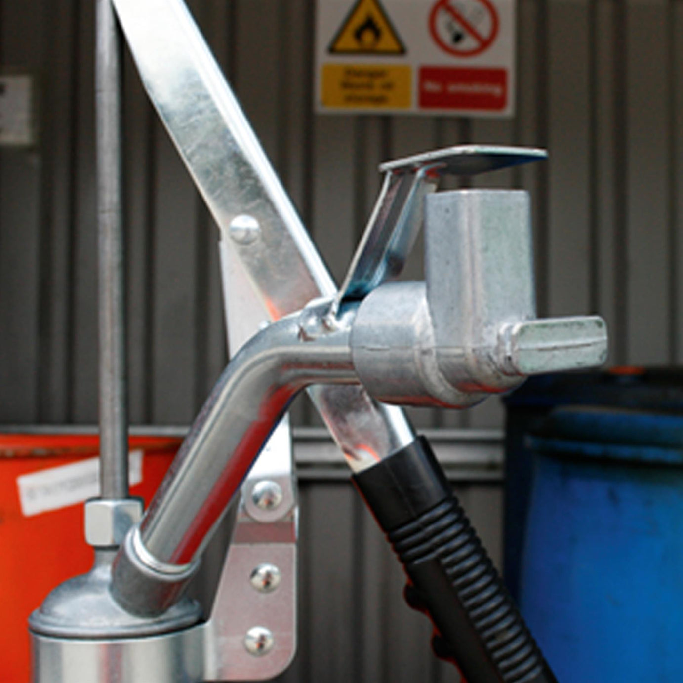 Sealey Heavy-Duty Lever Pump with Swivel Handle